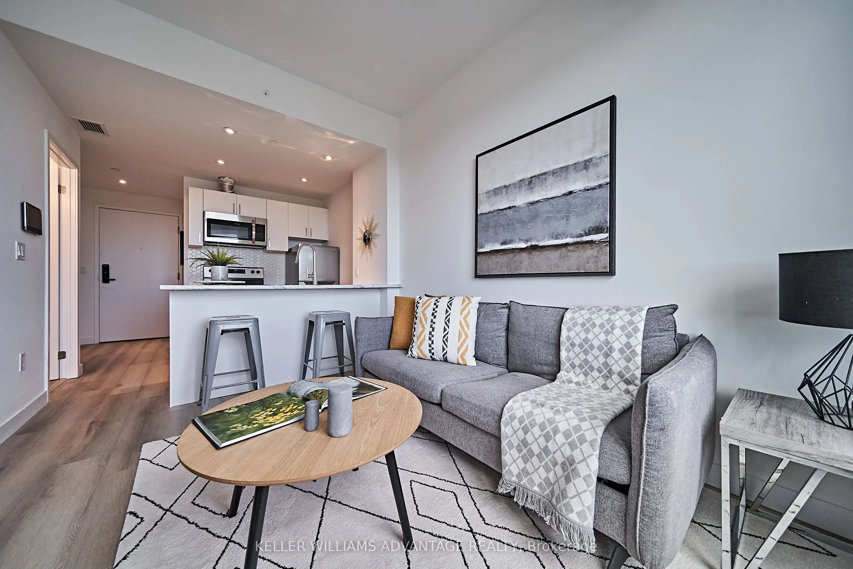 2382 Kingston Road, #302