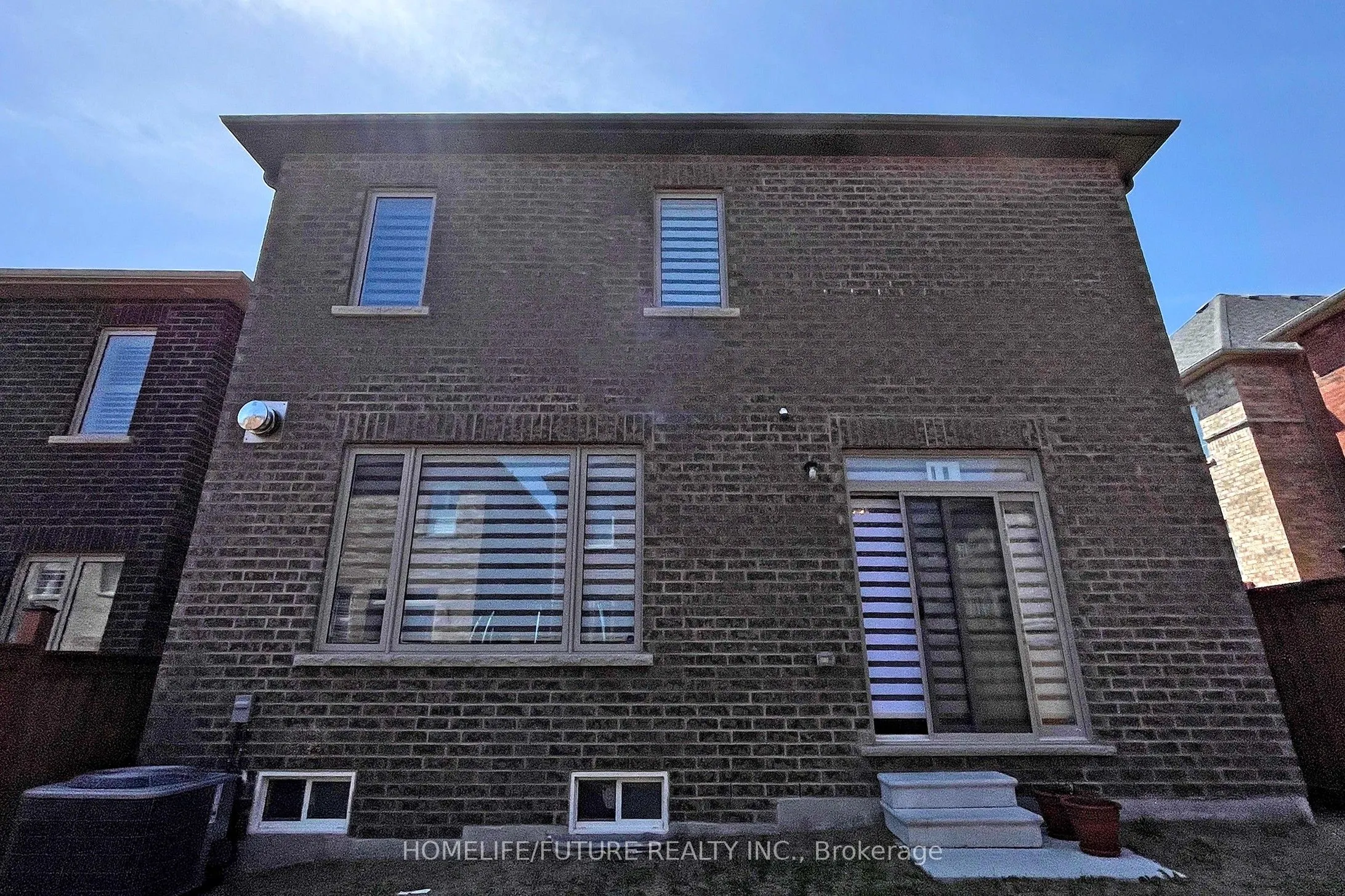 1101 Sepia Square, #Main & 2 flr