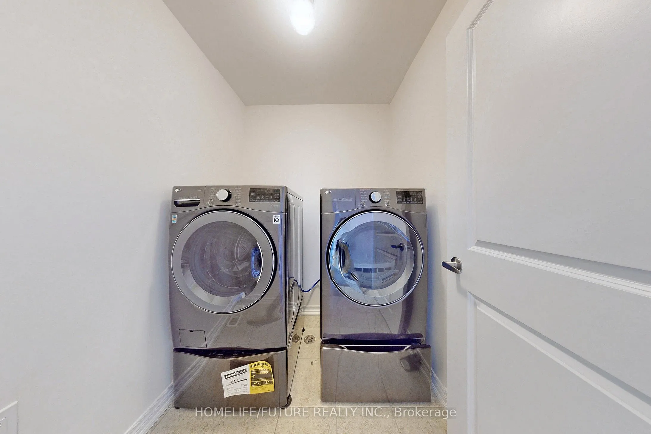 1101 Sepia Square, #Main & 2 flr