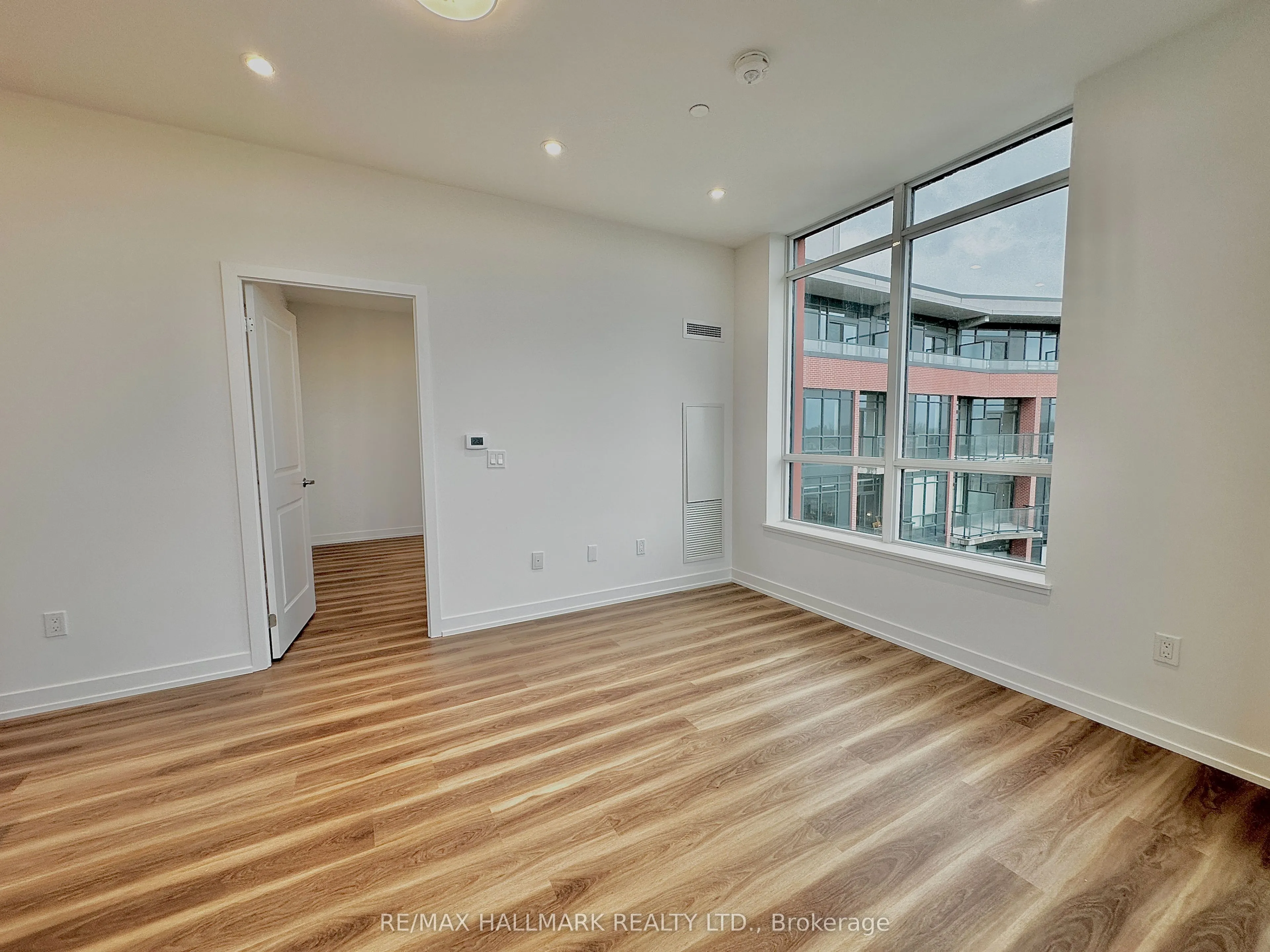 1010 Dundas Street E, #504