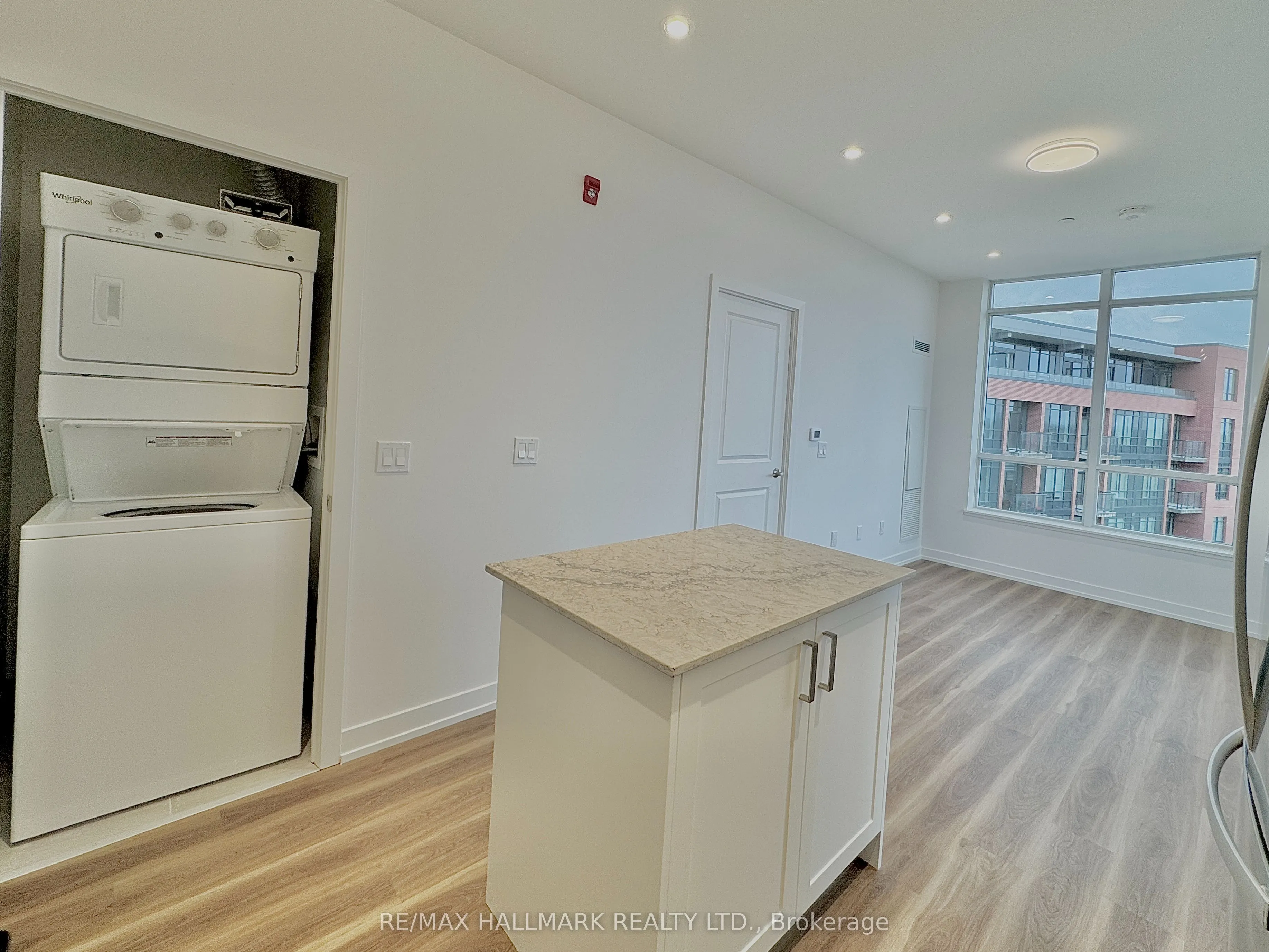 1010 Dundas Street E, #504