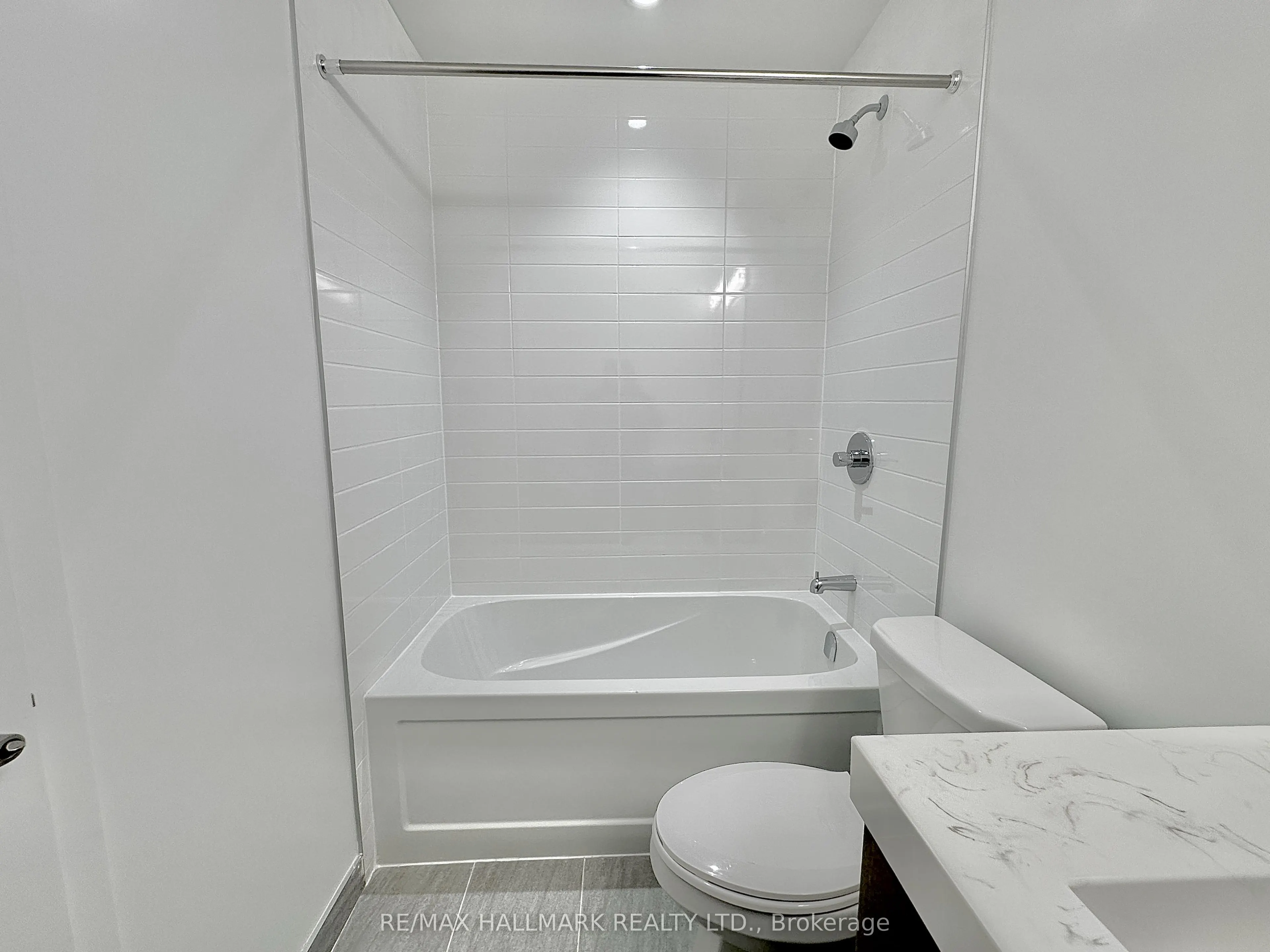 1010 Dundas Street E, #504