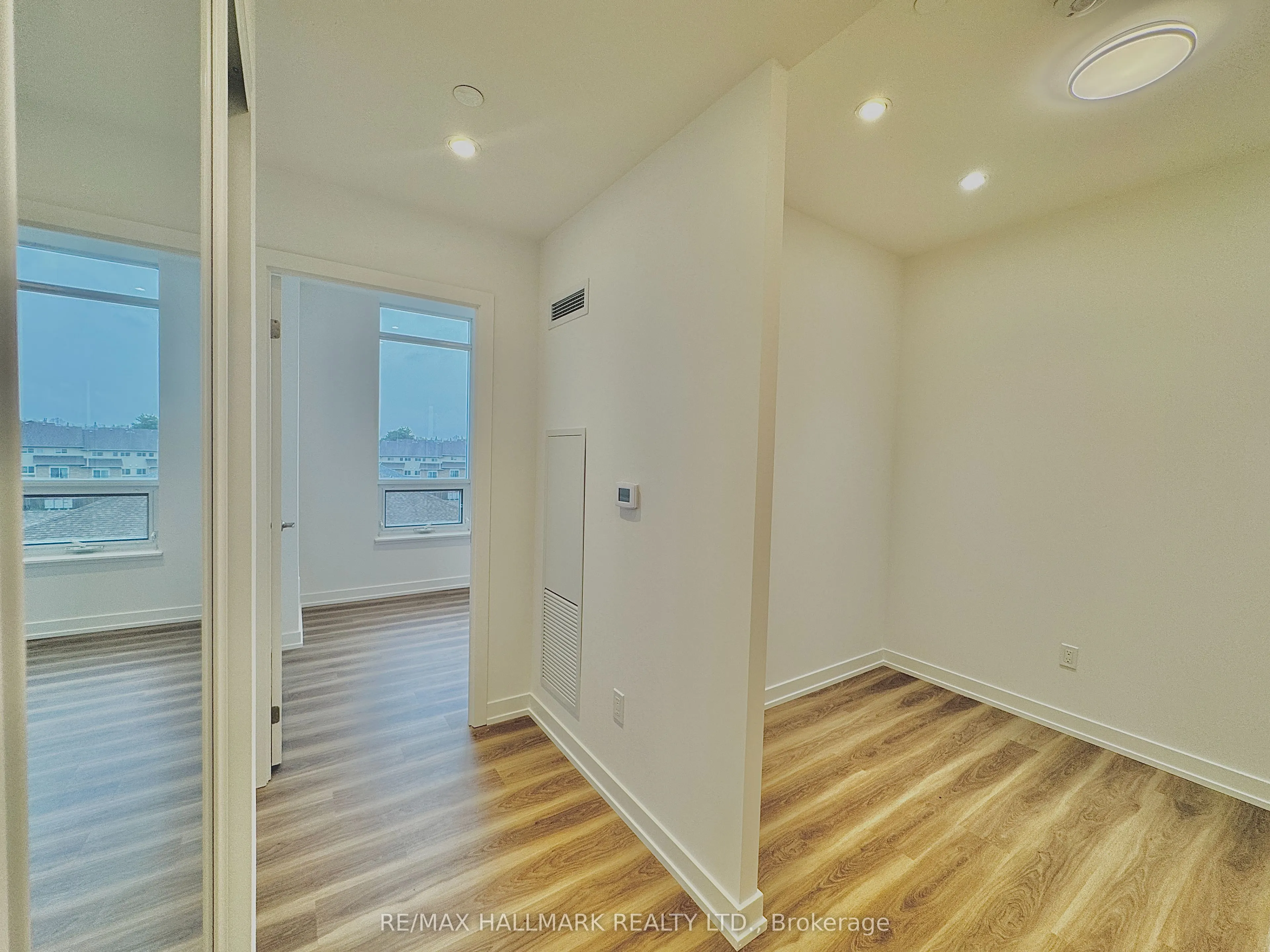 1010 Dundas Street E, #504