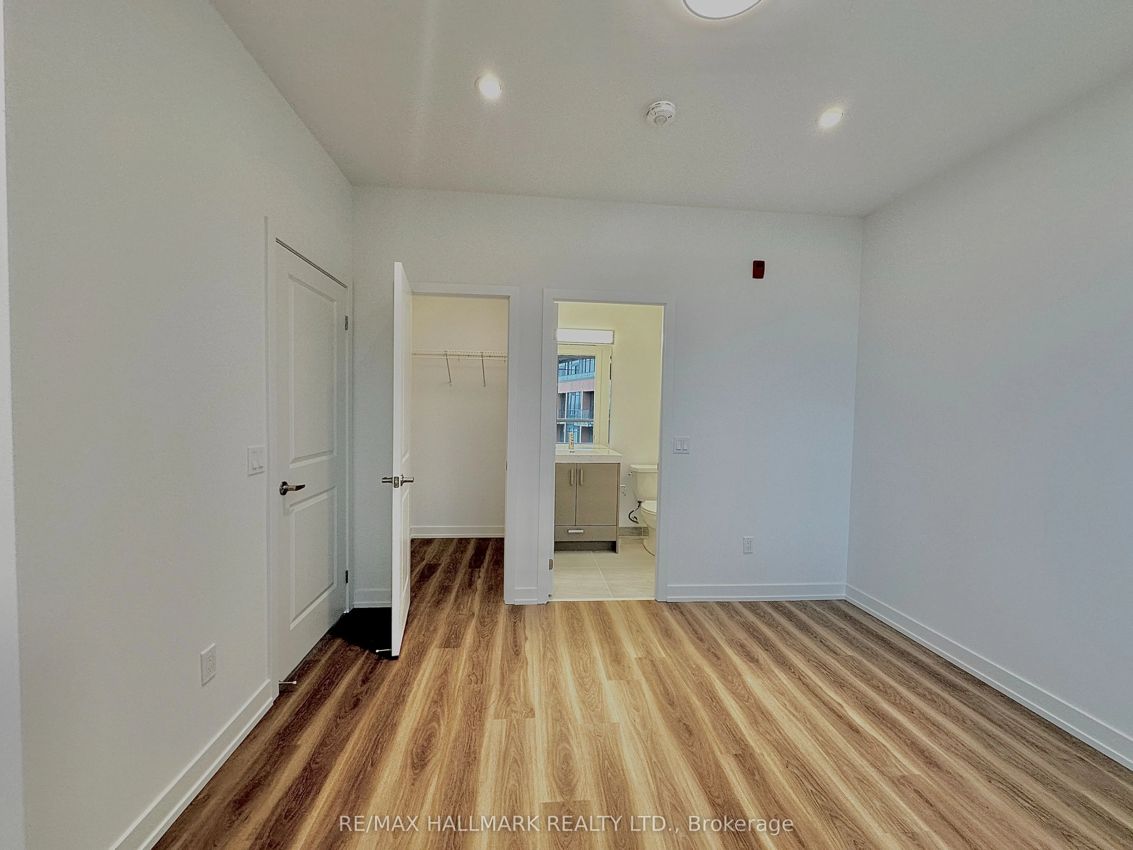 1010 Dundas Street E, #504