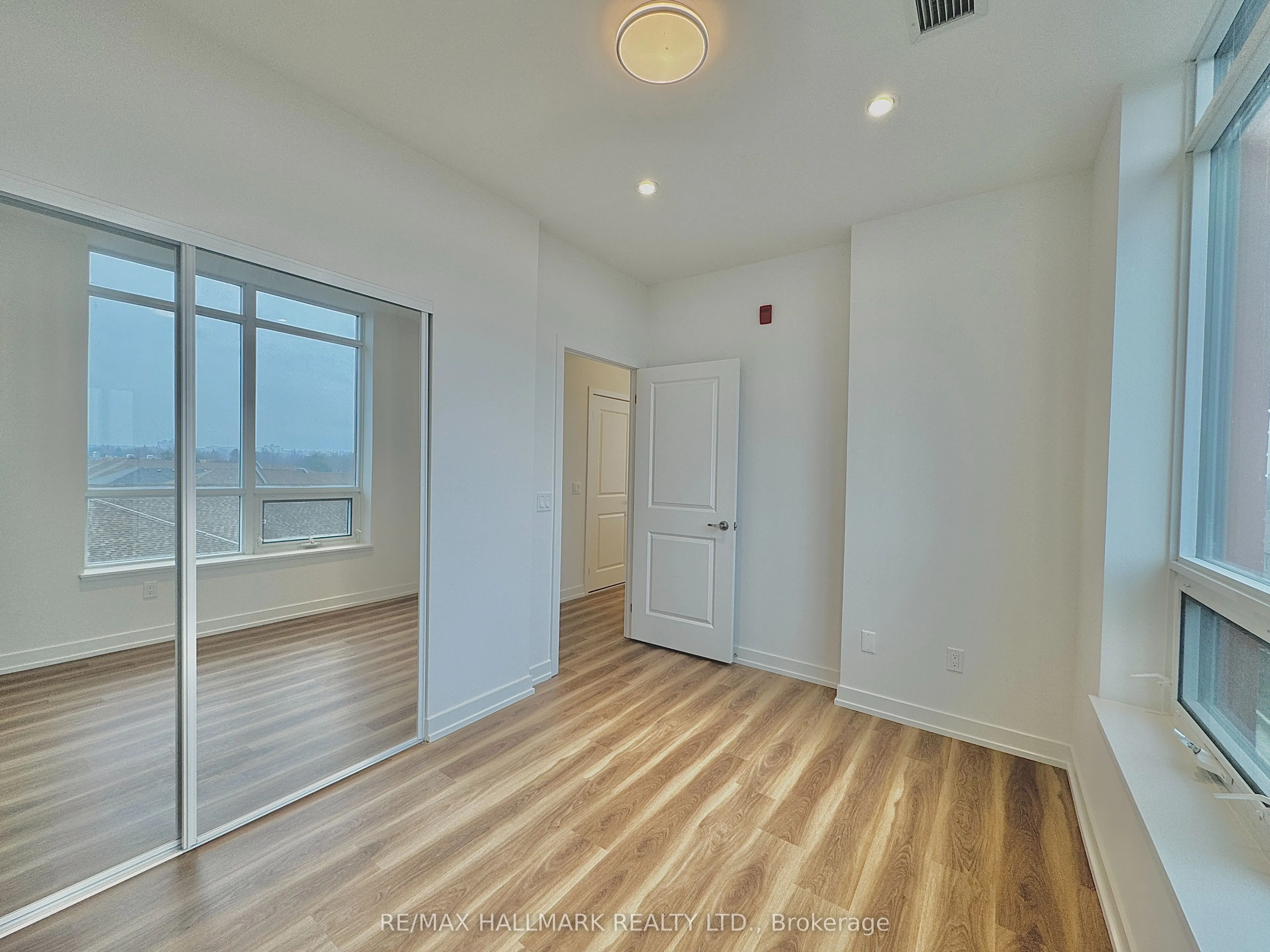 1010 Dundas Street E, #504