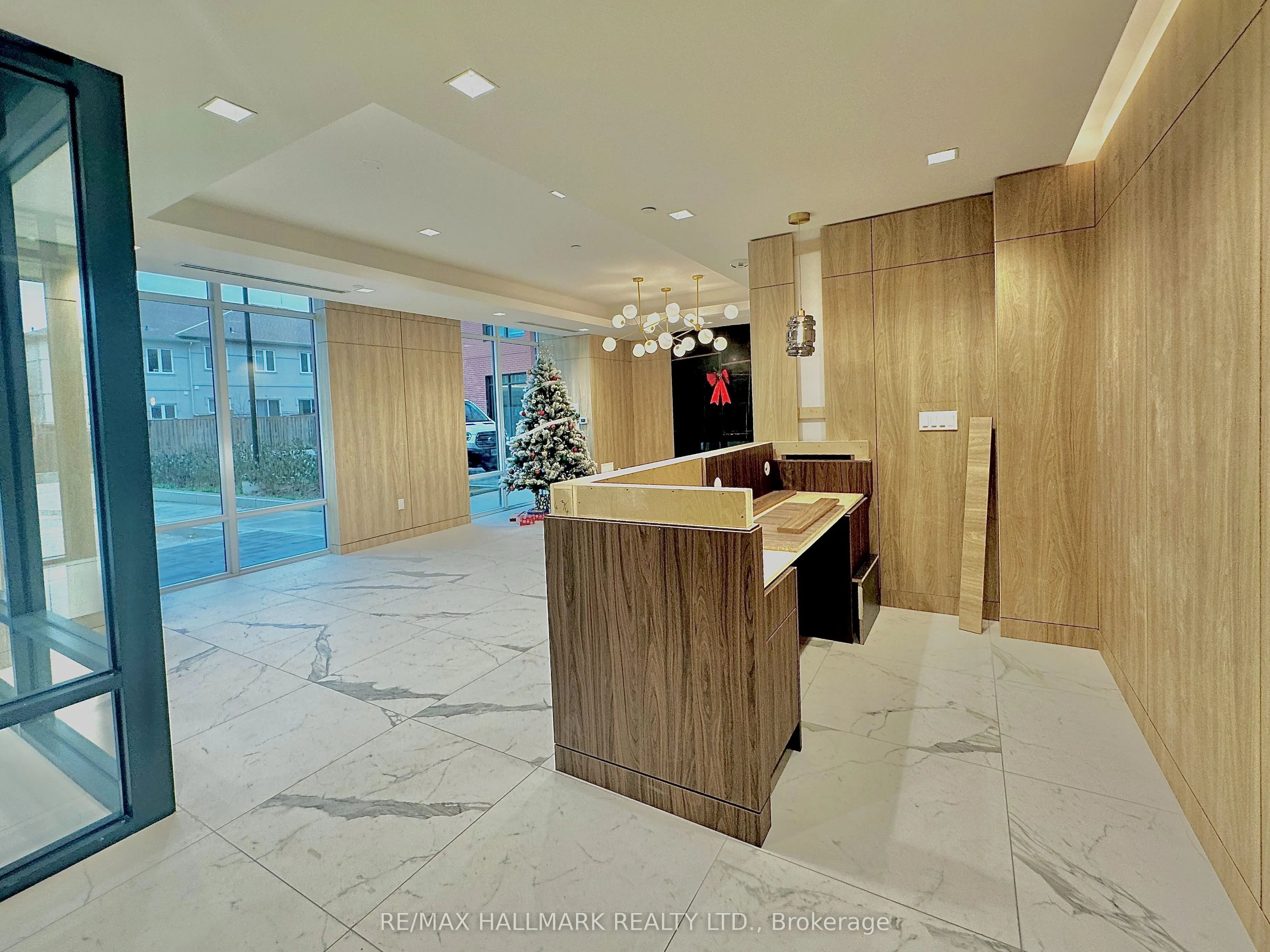 1010 Dundas Street E, #504
