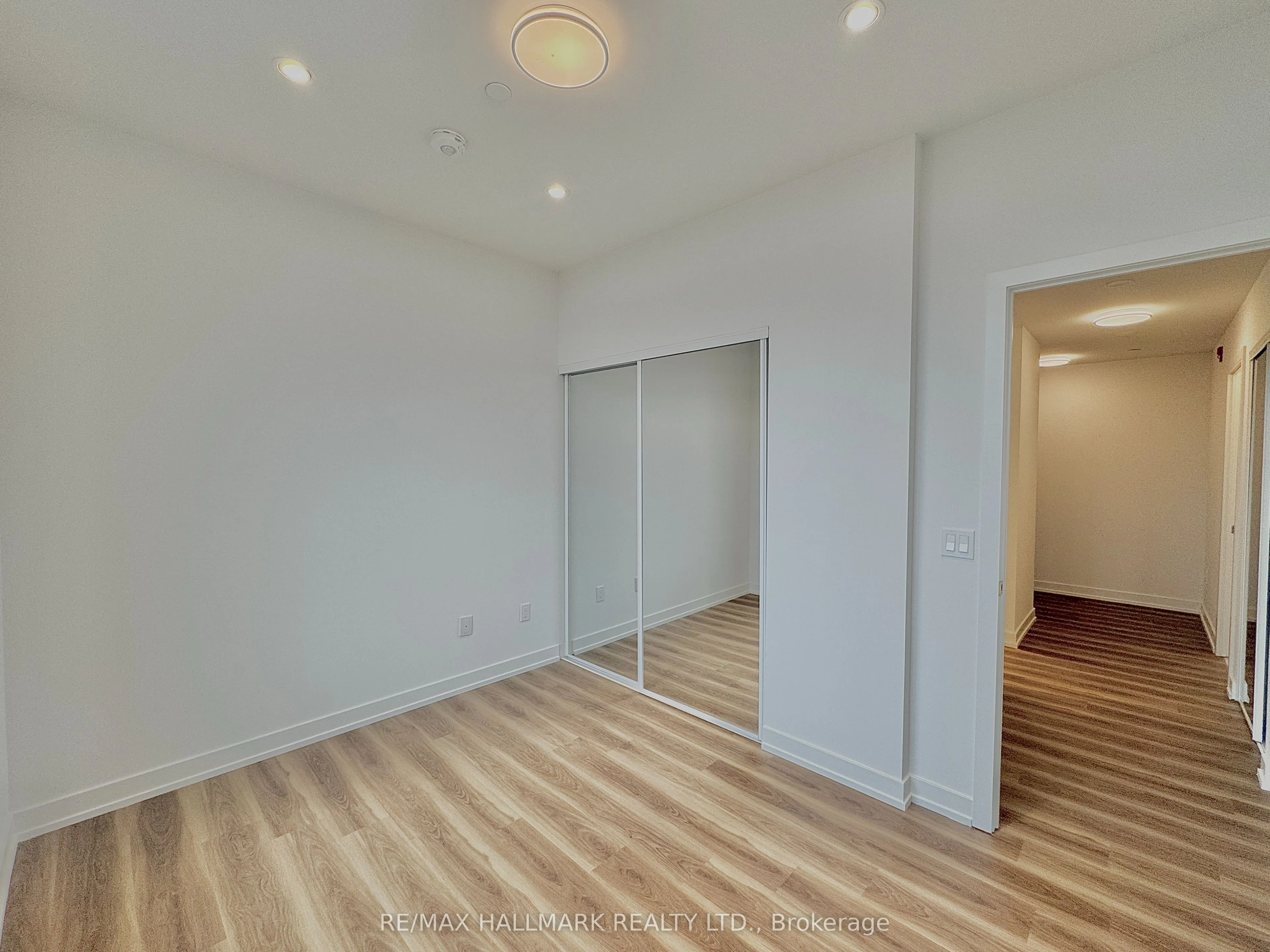 1010 Dundas Street E, #504