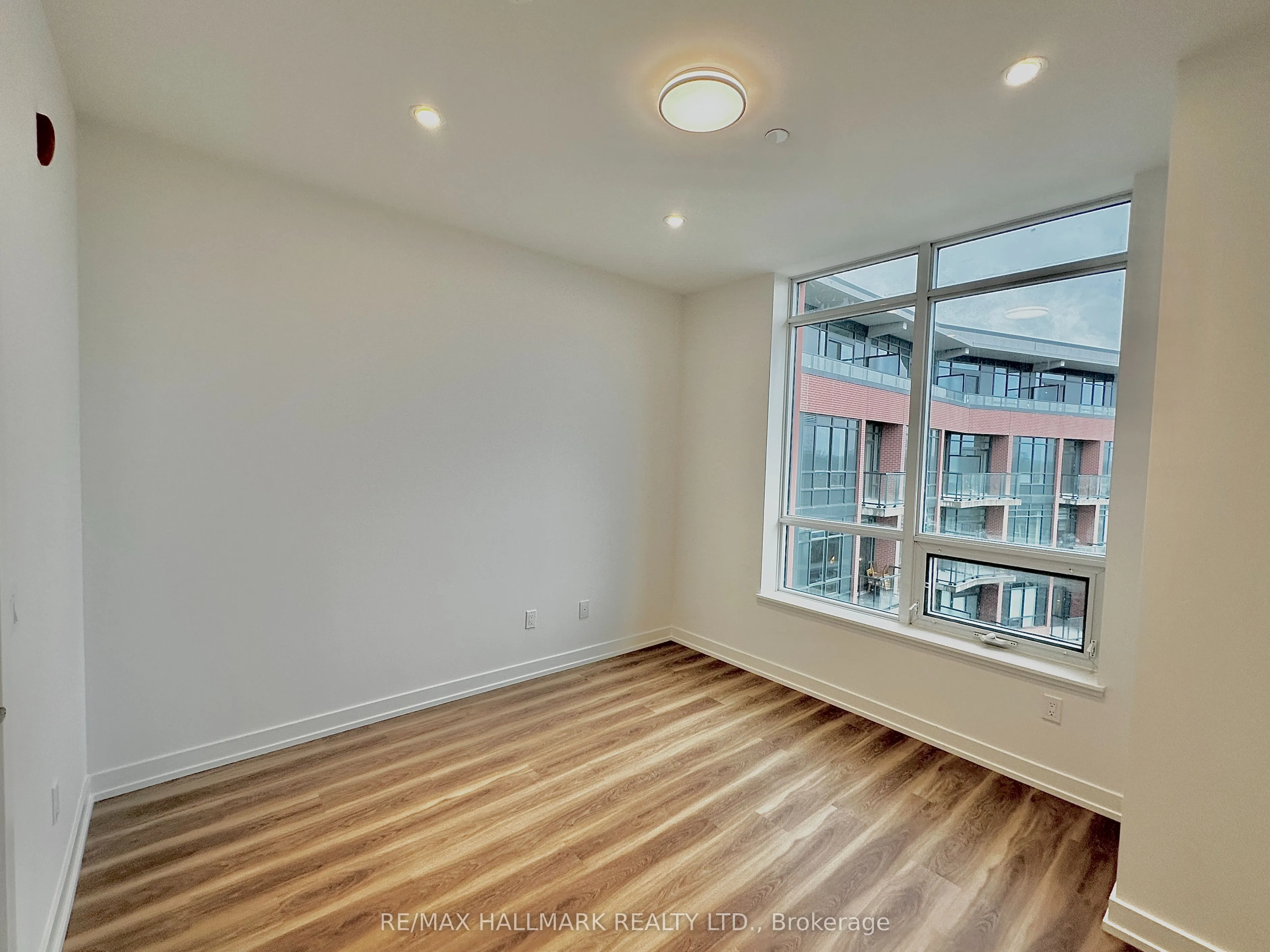 1010 Dundas Street E, #504