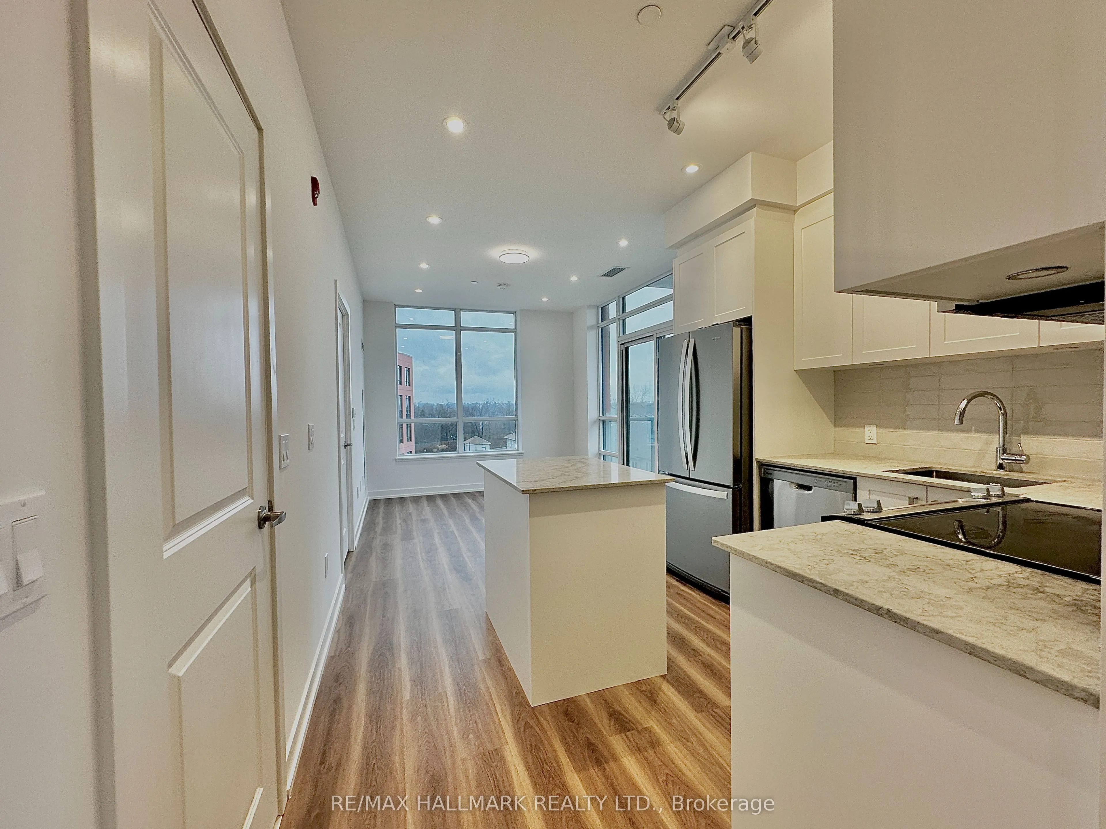1010 Dundas Street E, #504