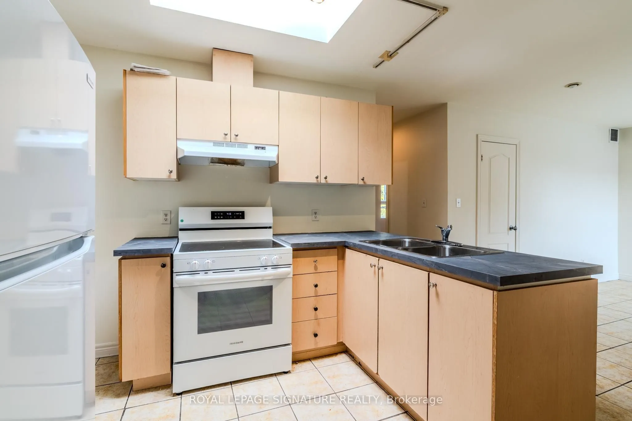 401 Donlands Avenue, #3