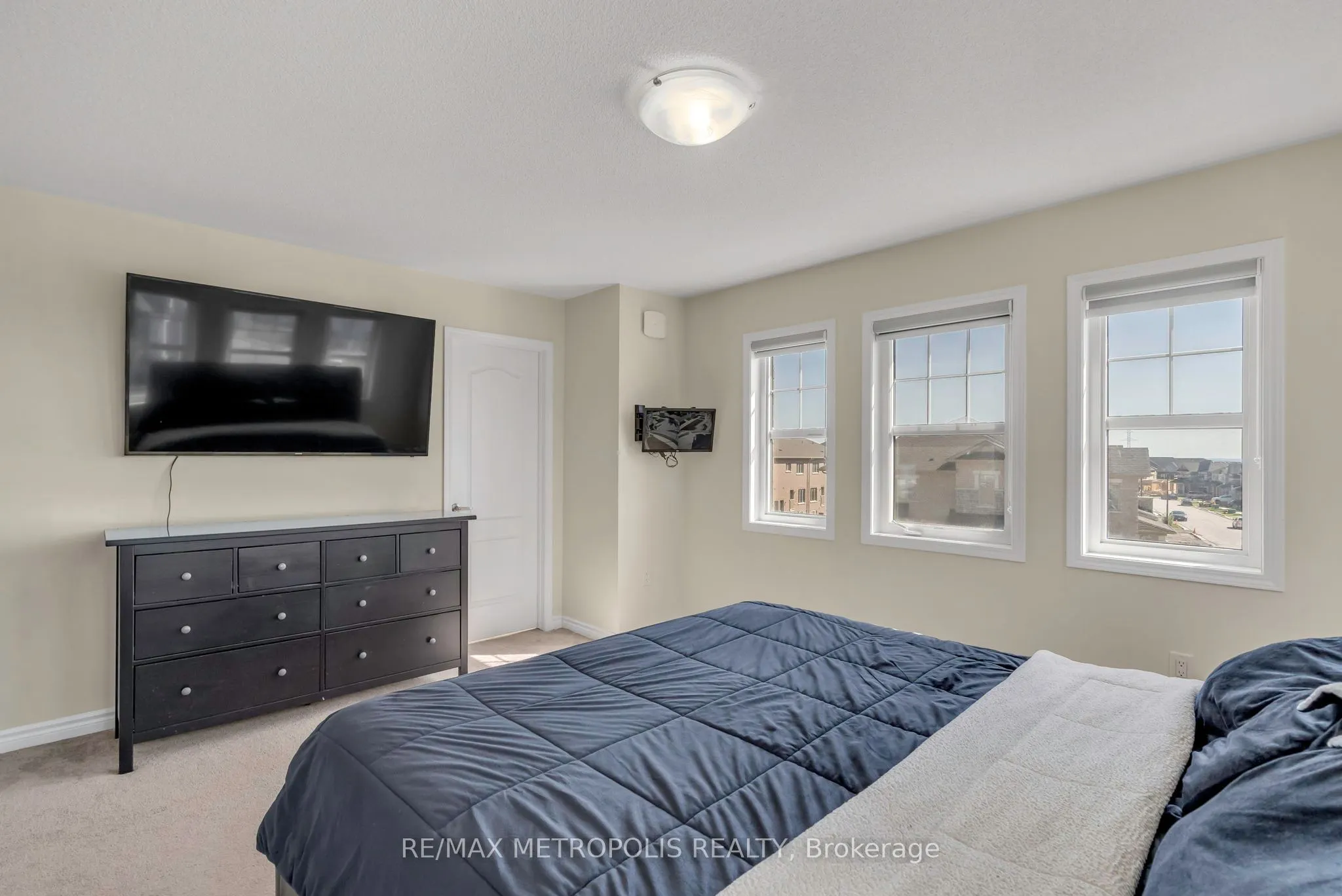 2700 Burkholder Drive