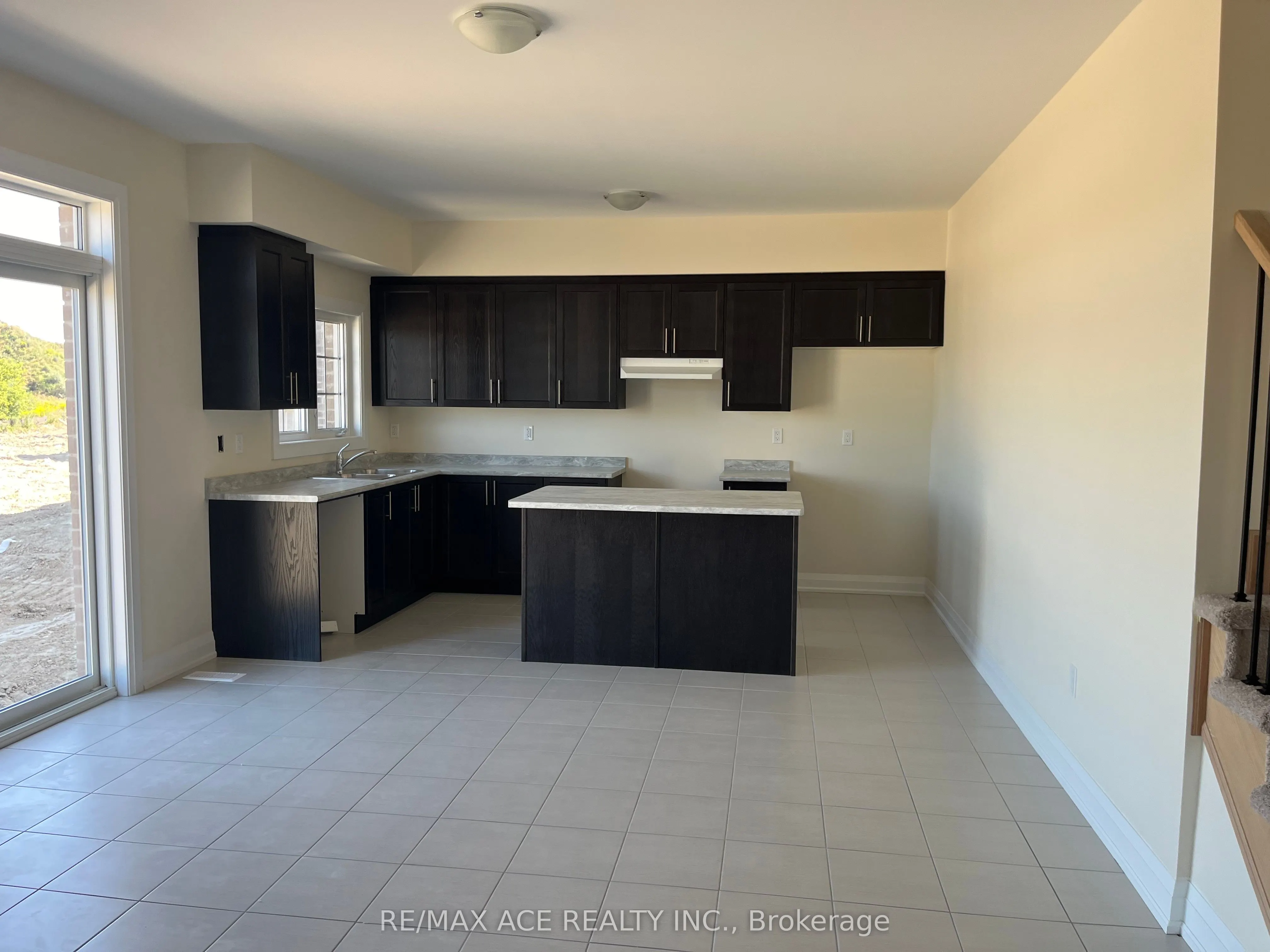 63 Robin Trail