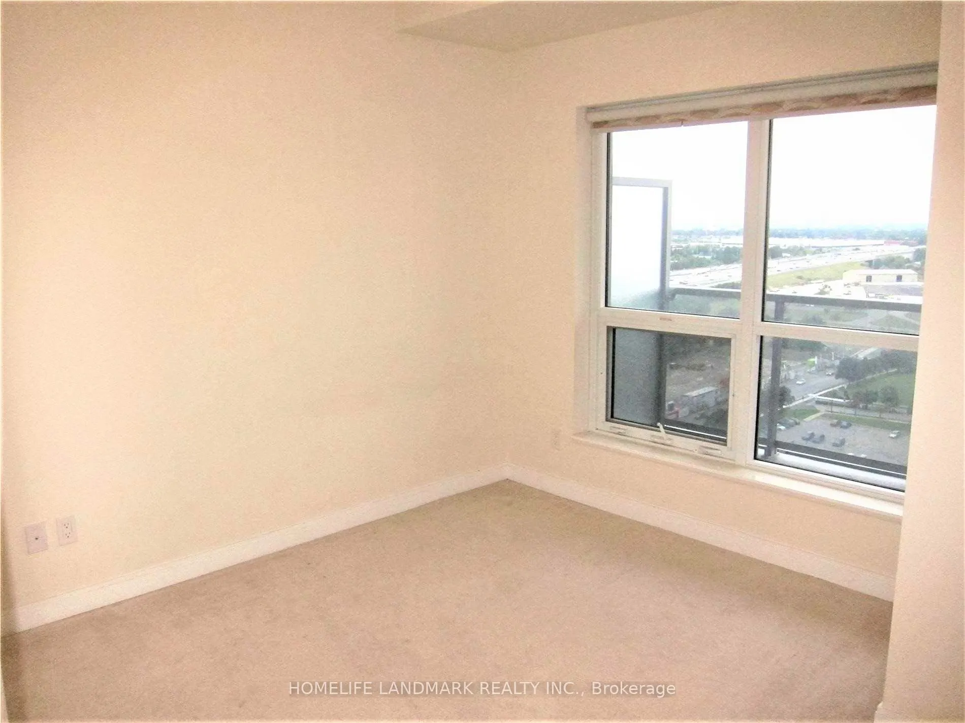 181 Village Green Square, #2216