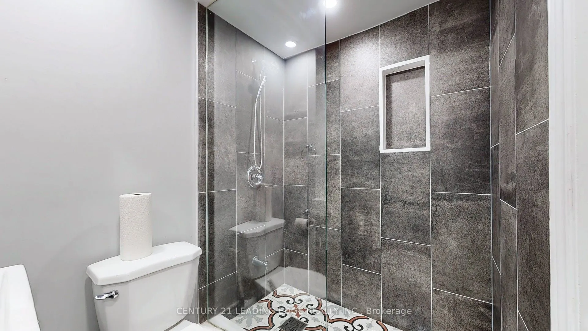 1100 Oxford Street, #118