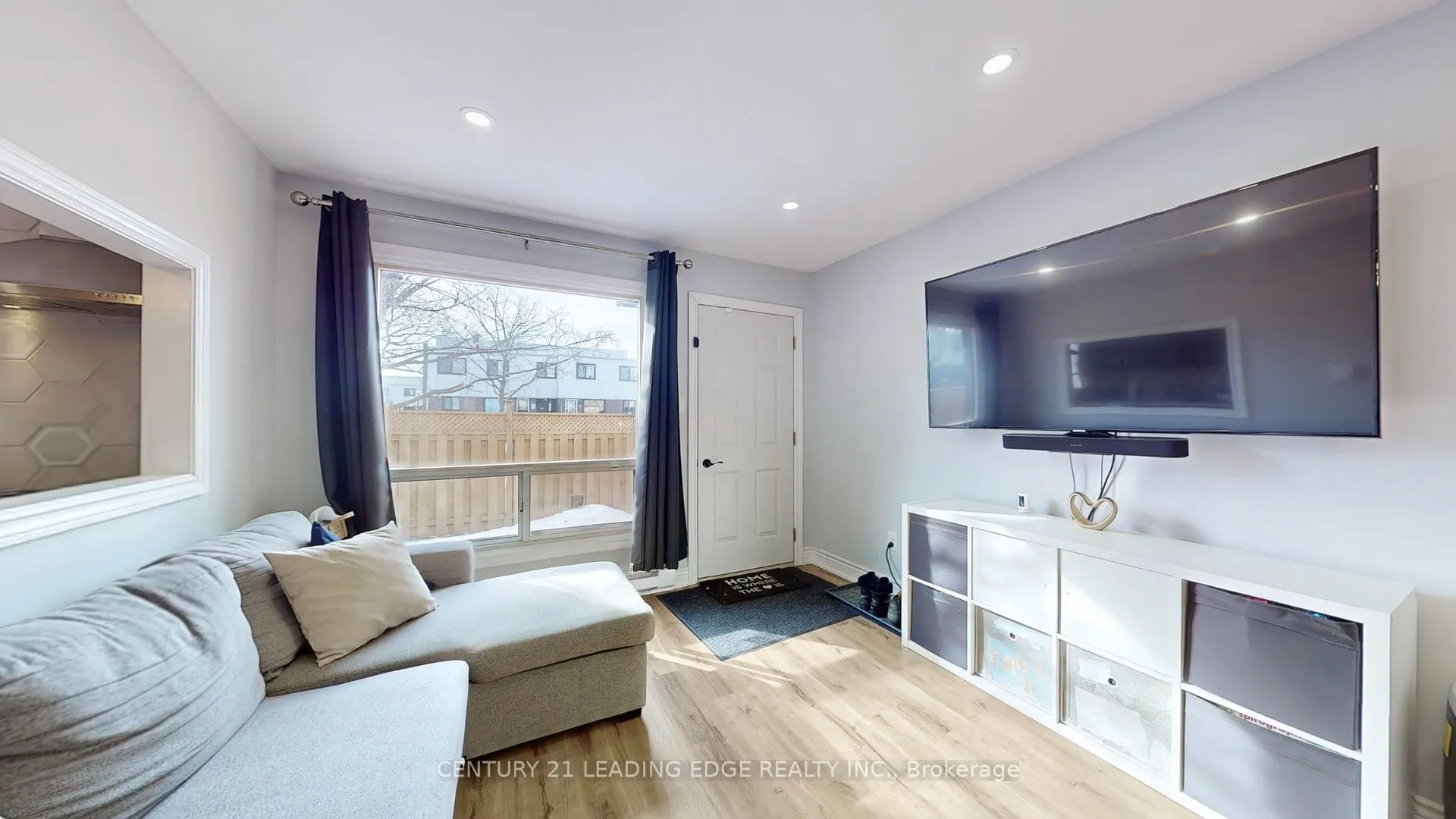 1100 Oxford Street, #118