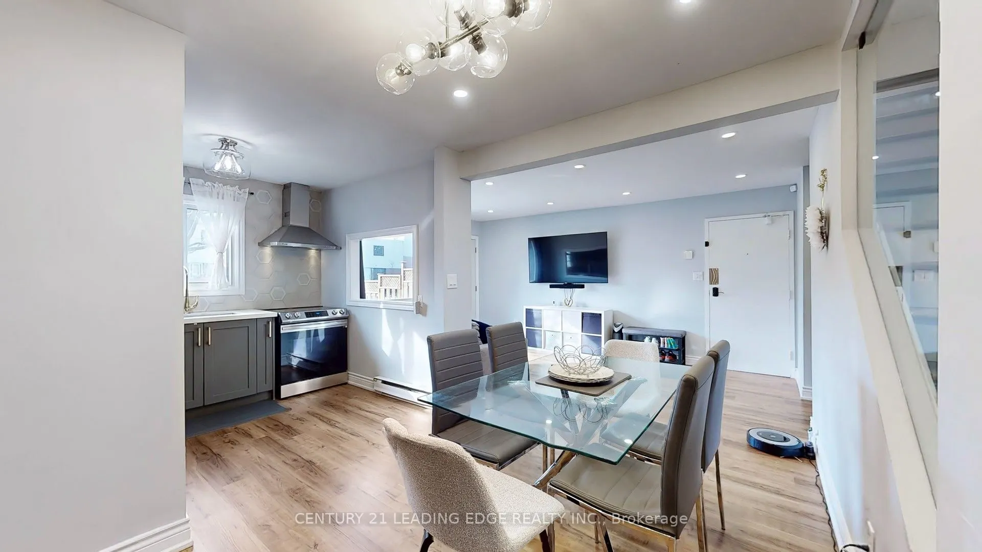 1100 Oxford Street, #118