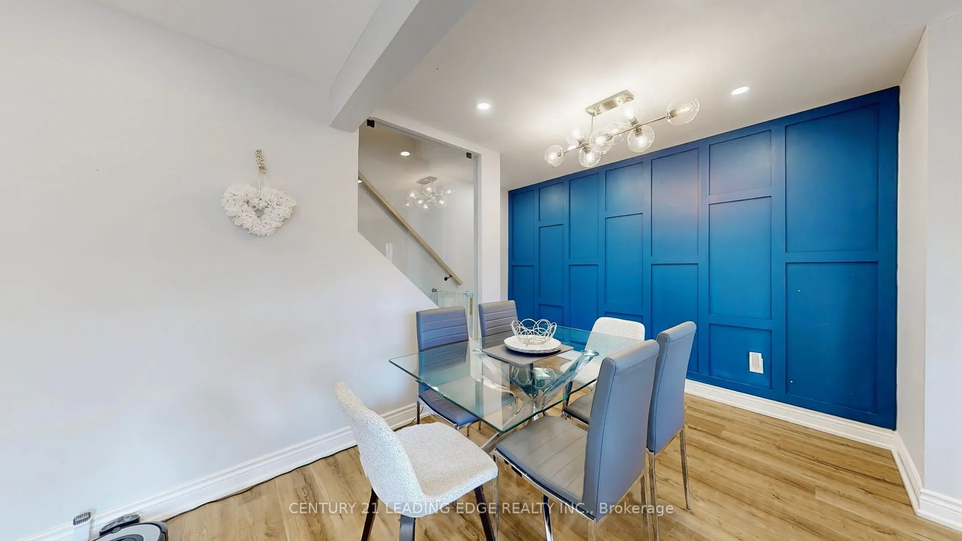 1100 Oxford Street, #118
