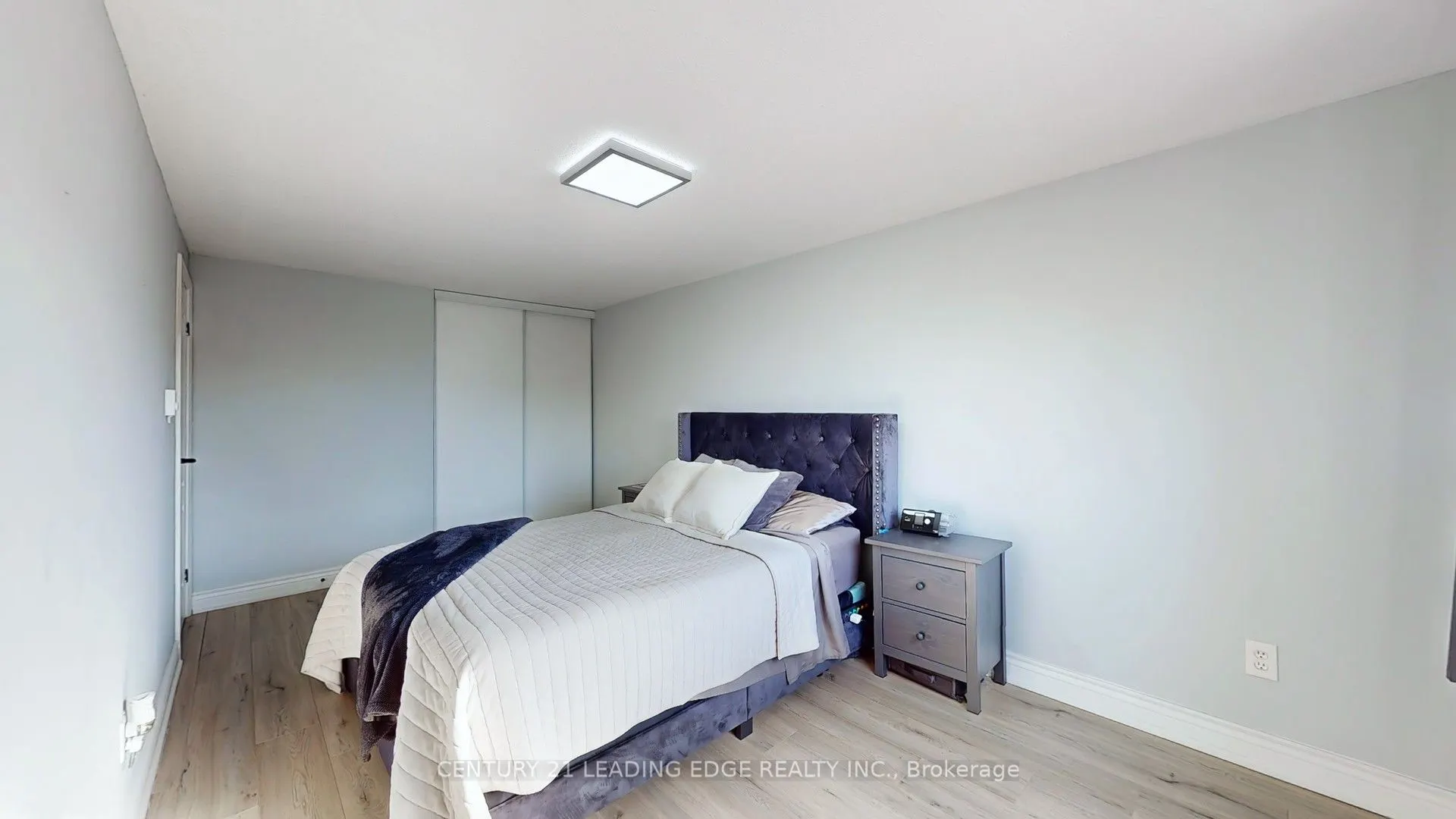 1100 Oxford Street, #118