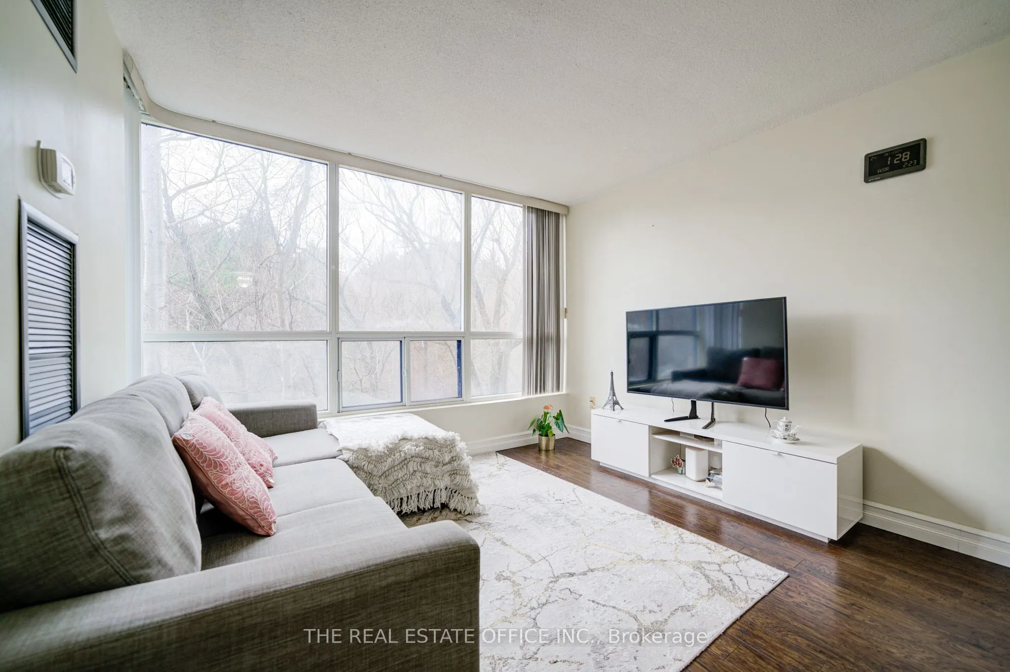 3050 Ellesmere Road, #310