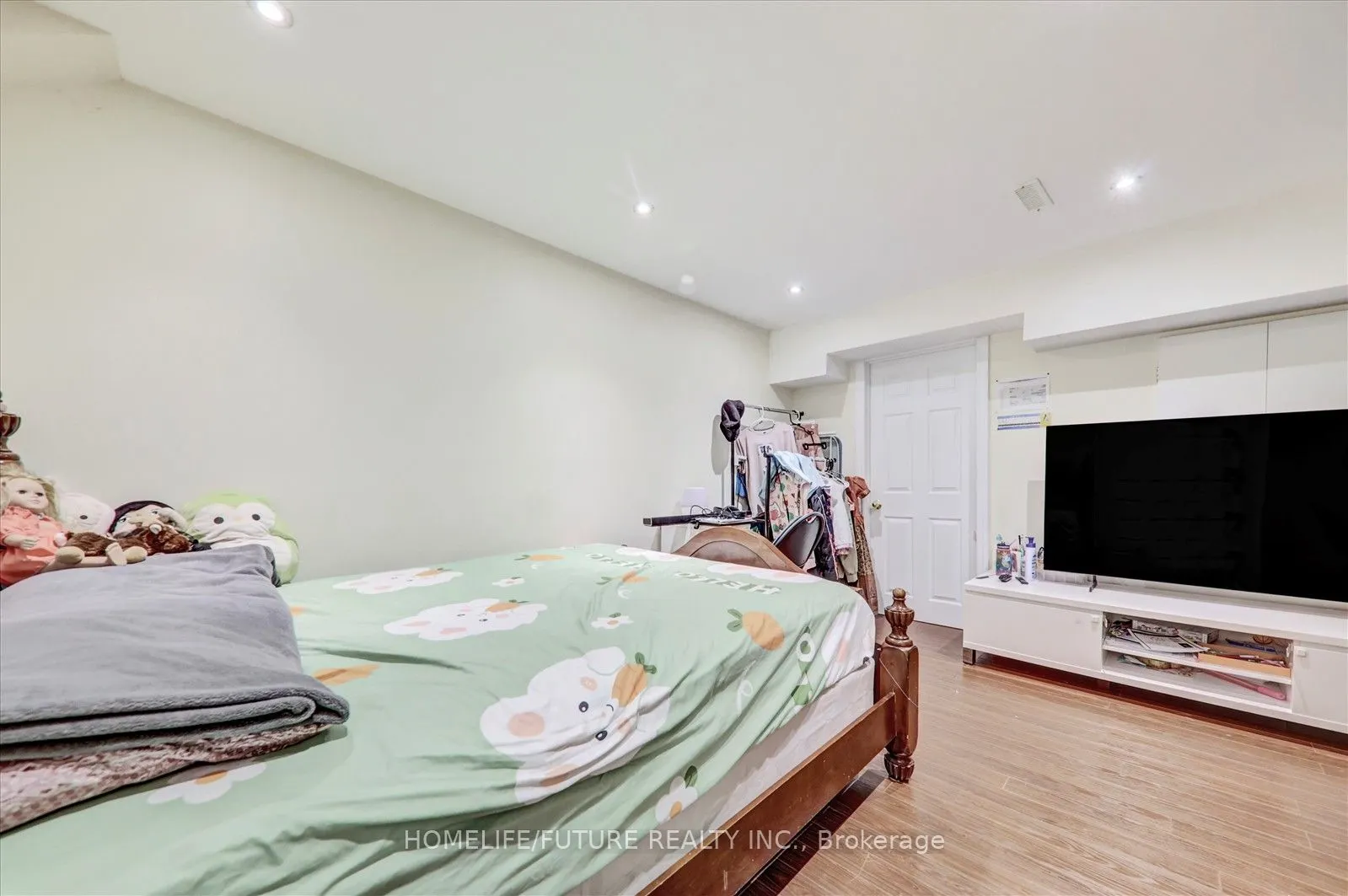 123 Silverwood Circle