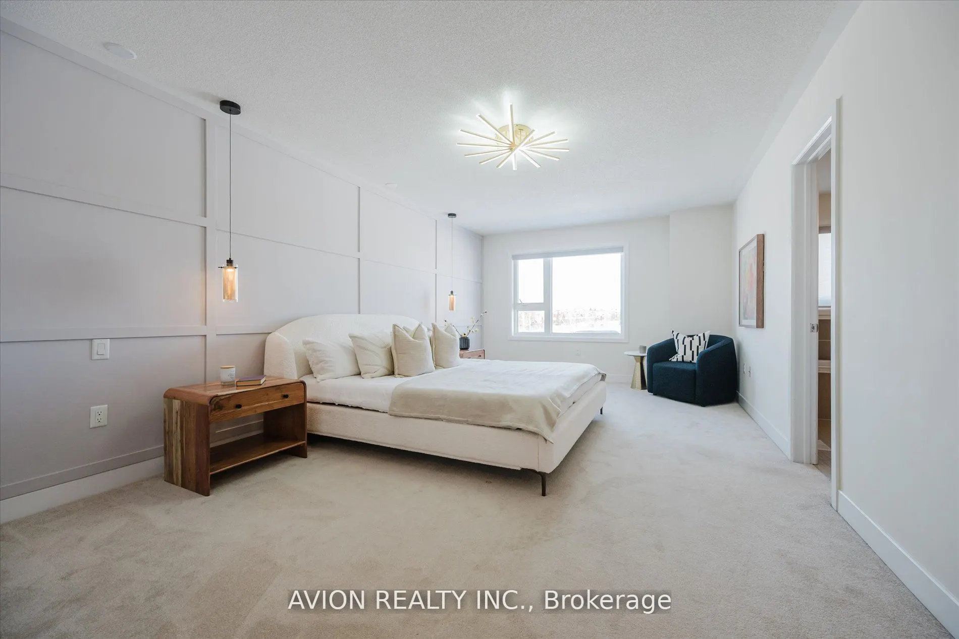 96 Donald Fleming Way N, #124