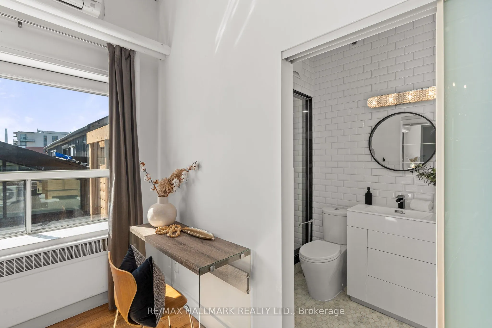 326 Carlaw Avenue, #203