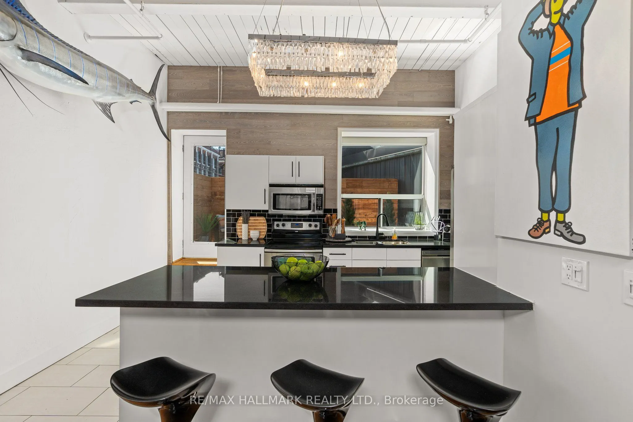 326 Carlaw Avenue, #203