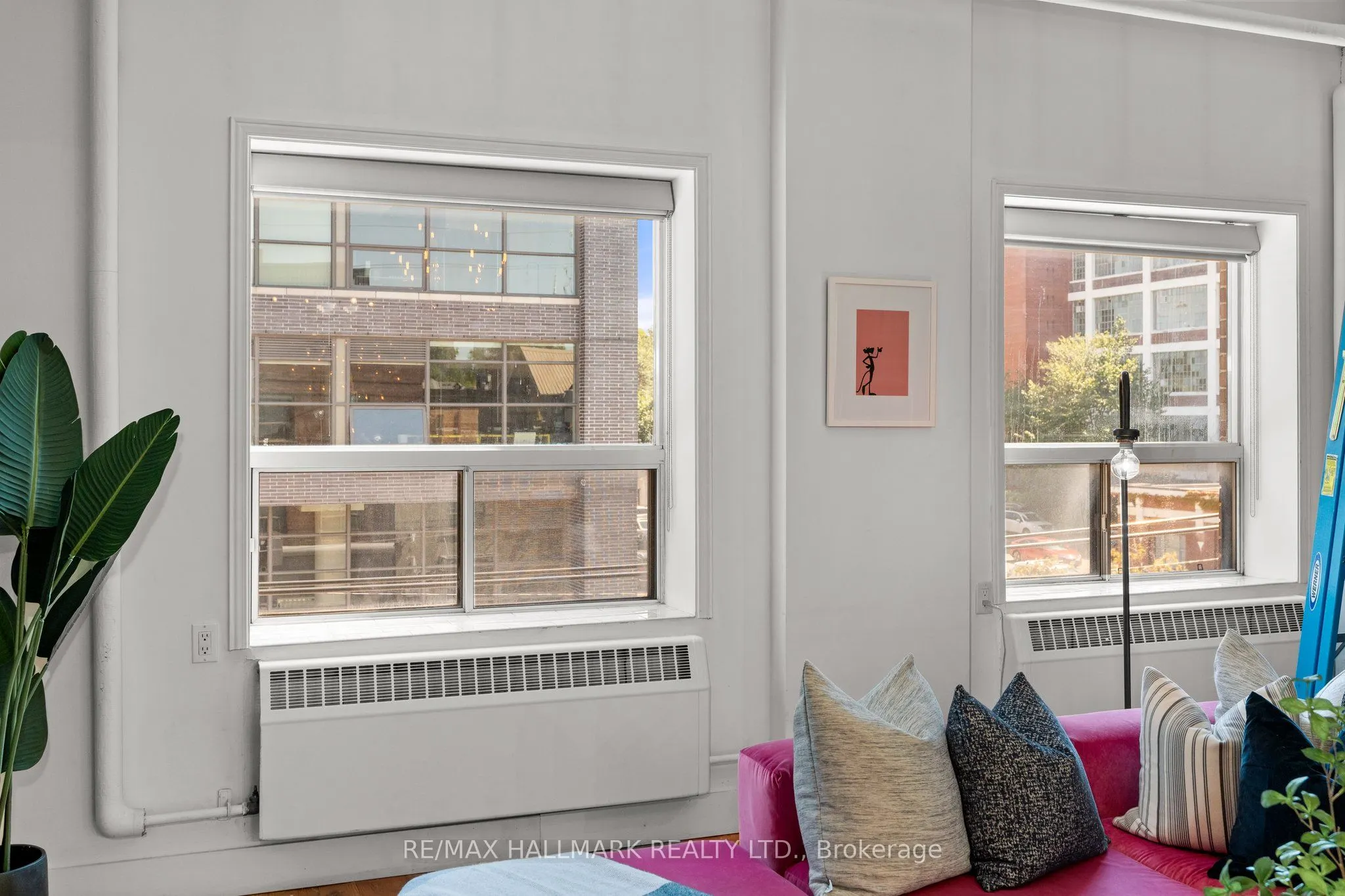 326 Carlaw Avenue, #203