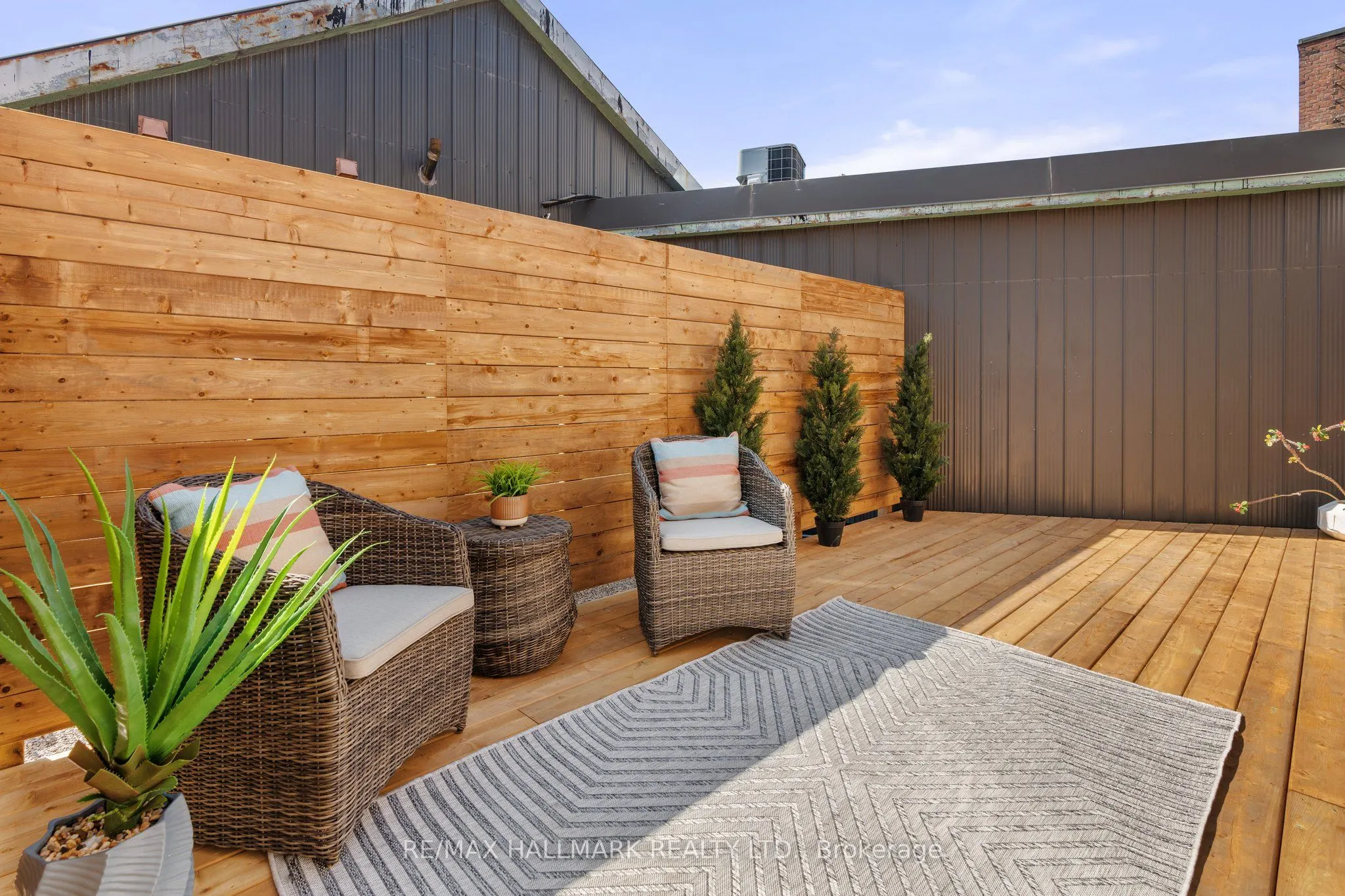 326 Carlaw Avenue, #203