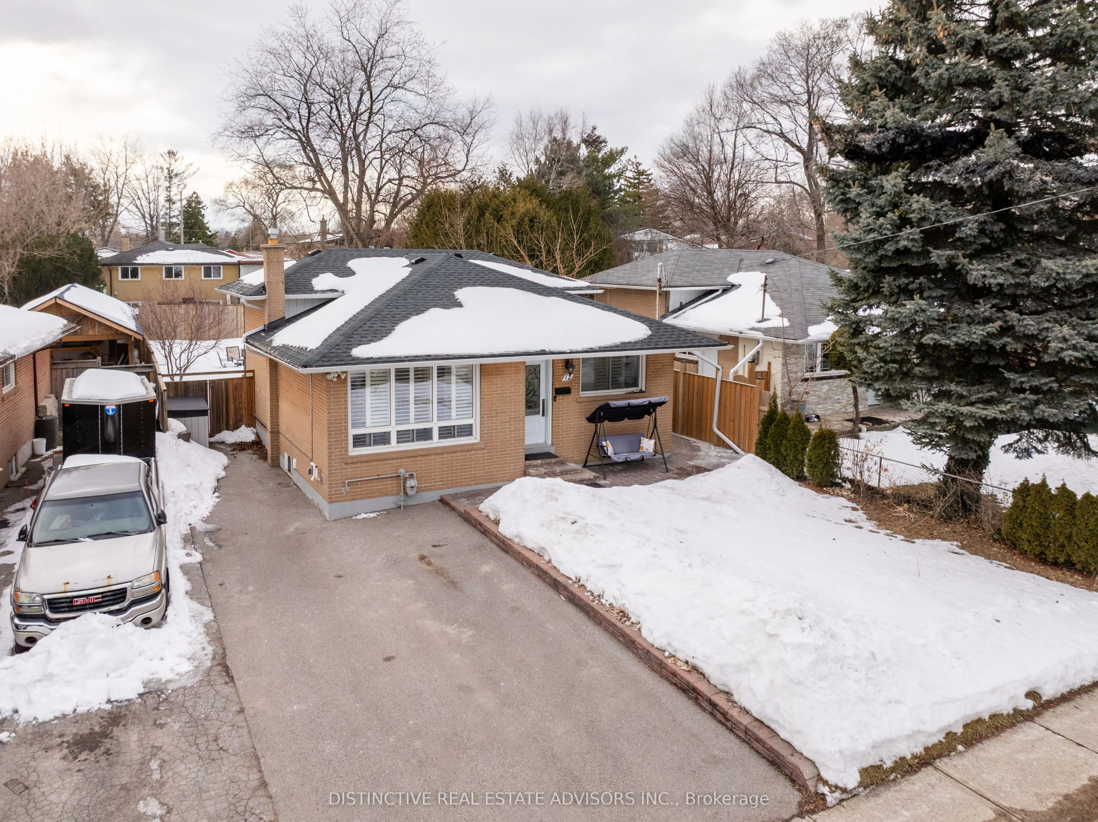 12 Sundance Crescent
