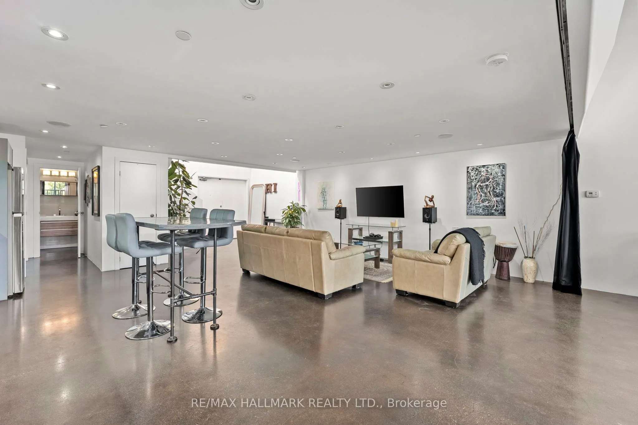 1173 Dundas Street E, #226