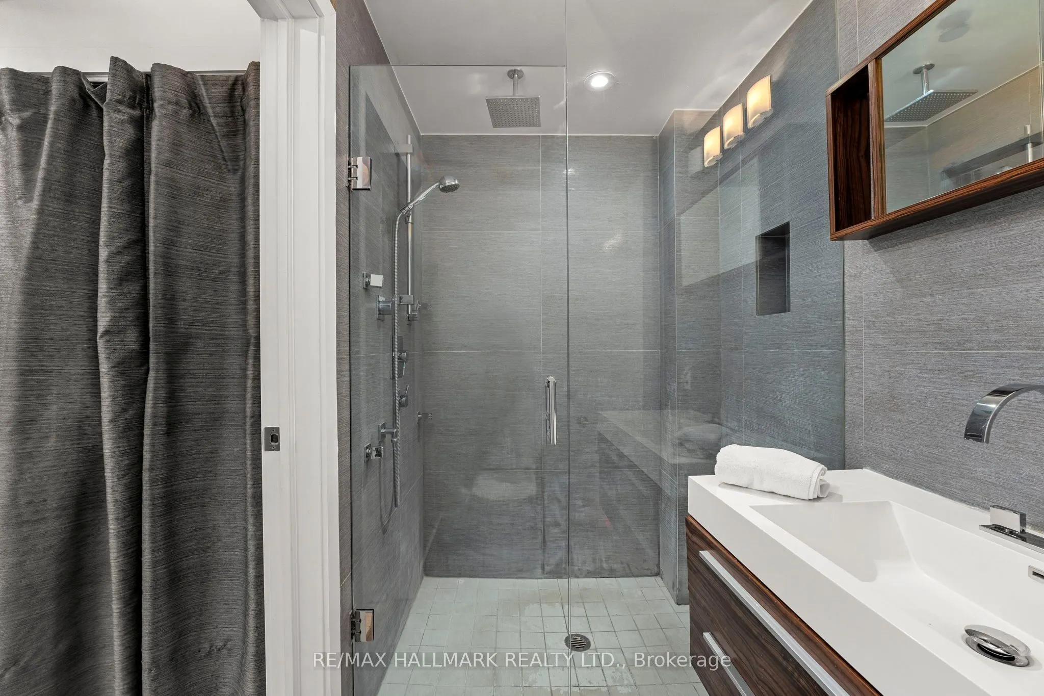 1173 Dundas Street E, #226