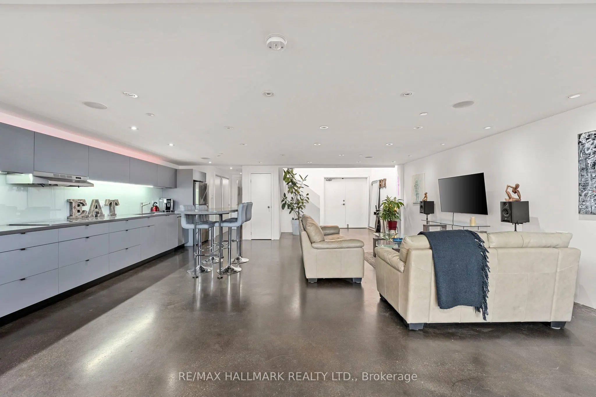 1173 Dundas Street E, #226