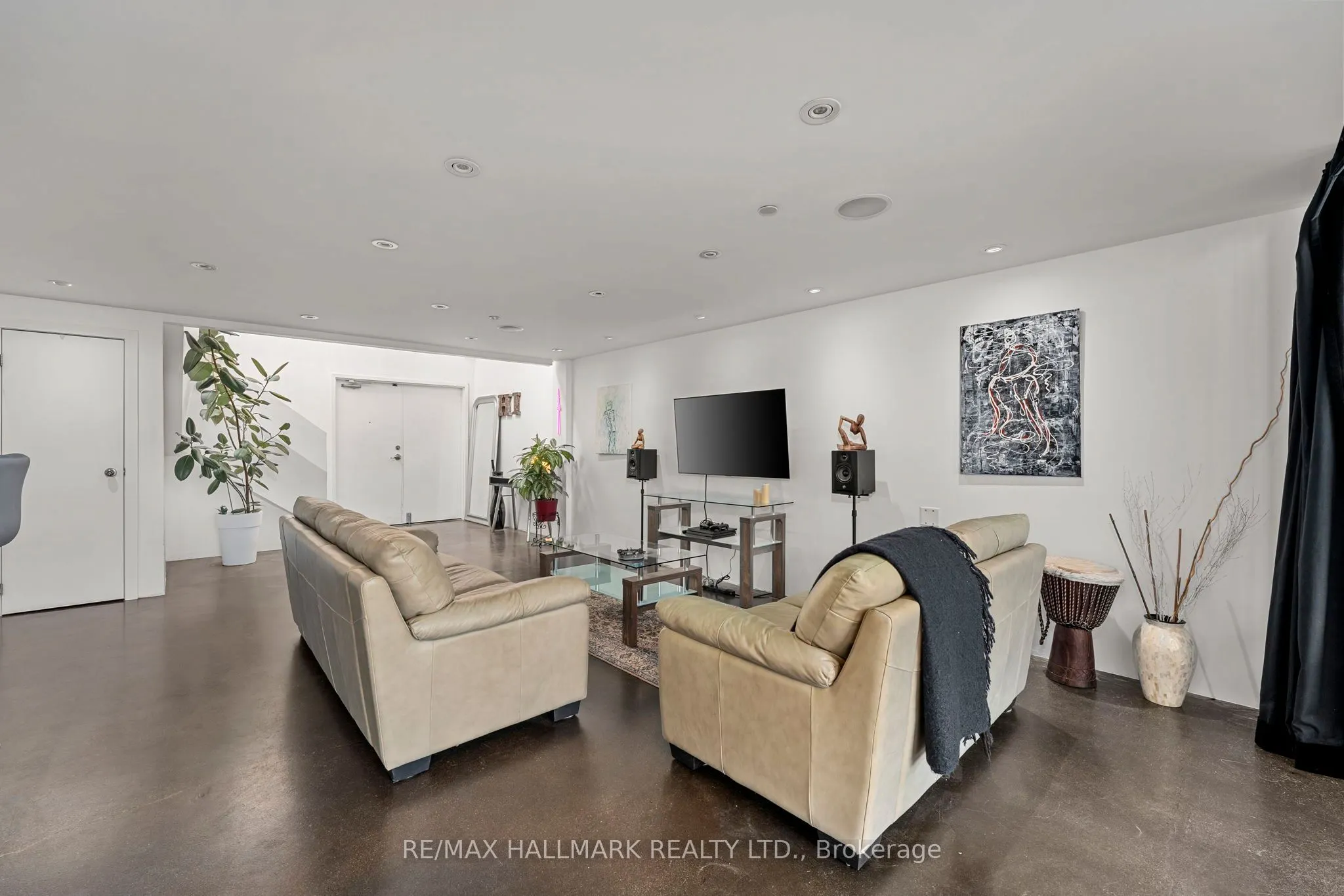 1173 Dundas Street E, #226