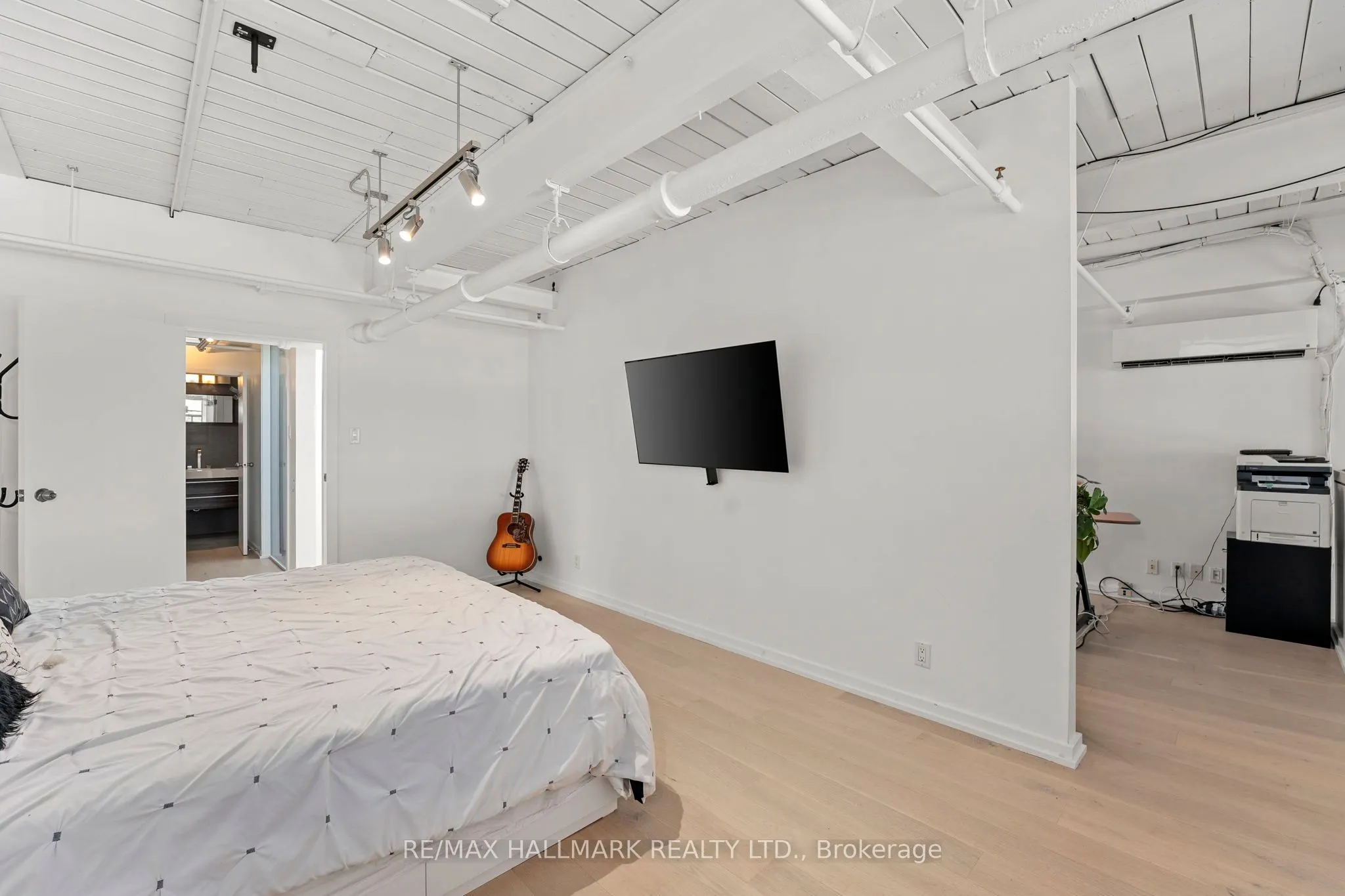 1173 Dundas Street E, #226