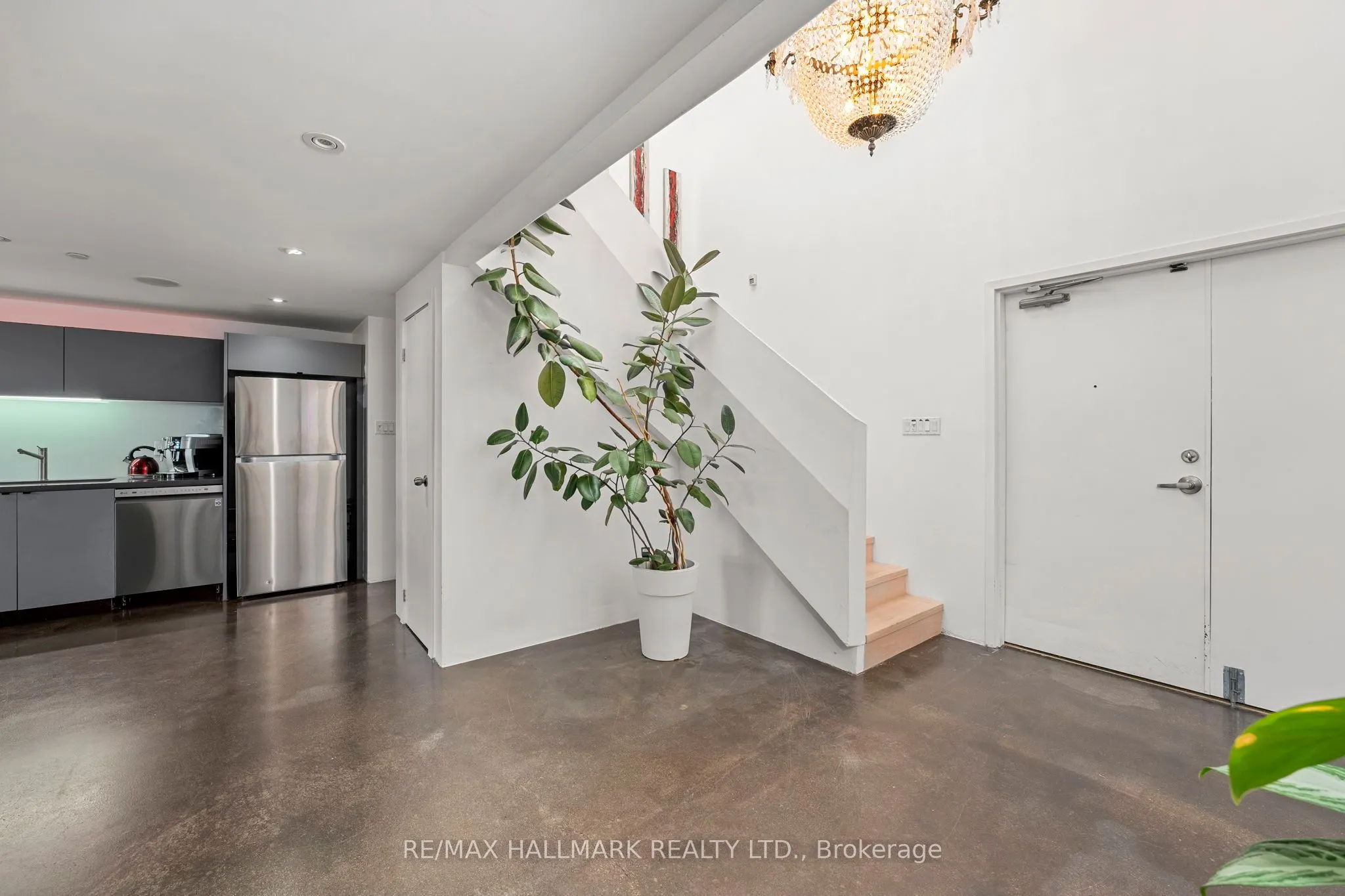 1173 Dundas Street E, #226