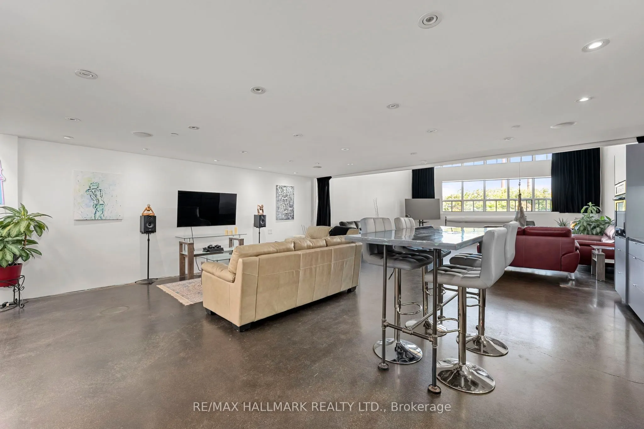 1173 Dundas Street E, #226