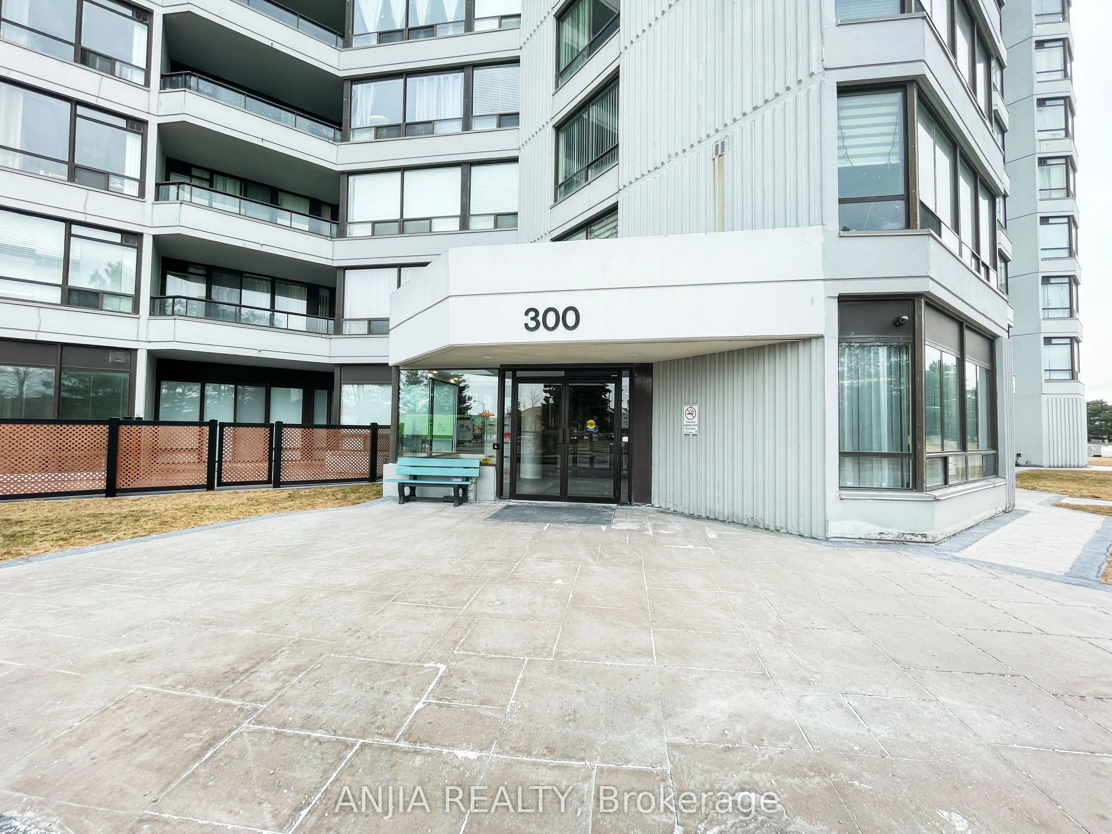 300 Alton Towers Circle, #1601