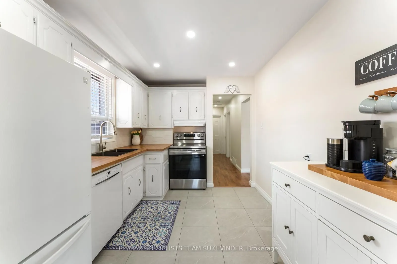 21 White Abbey Park