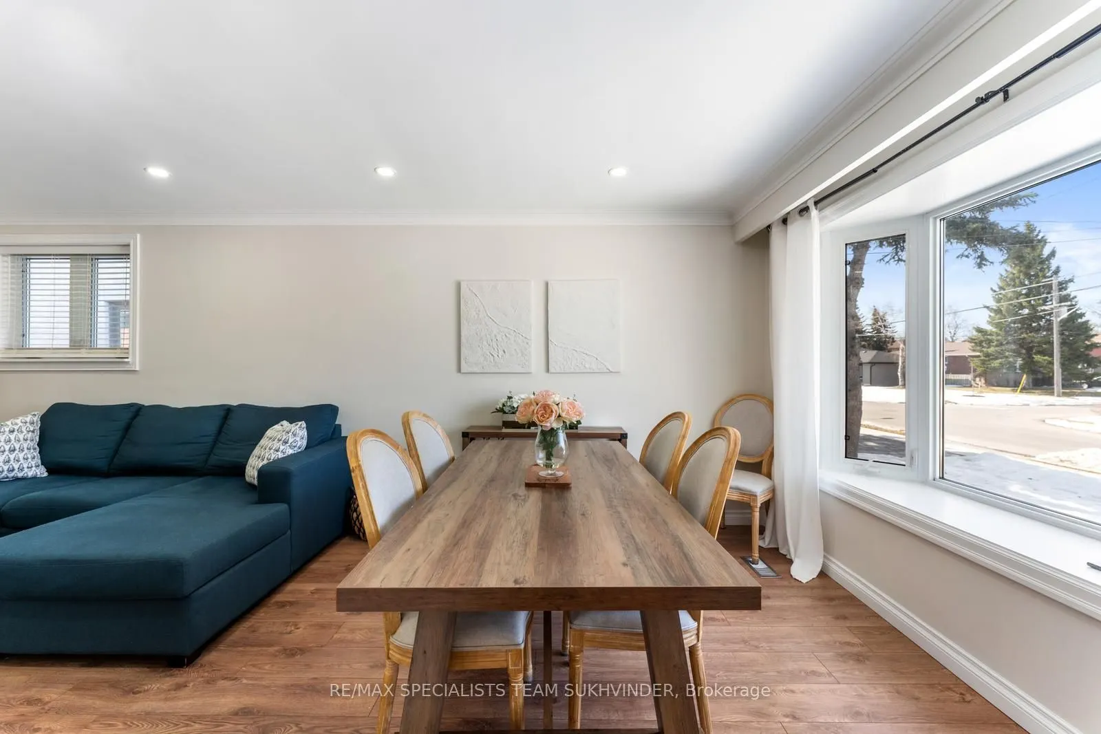 21 White Abbey Park