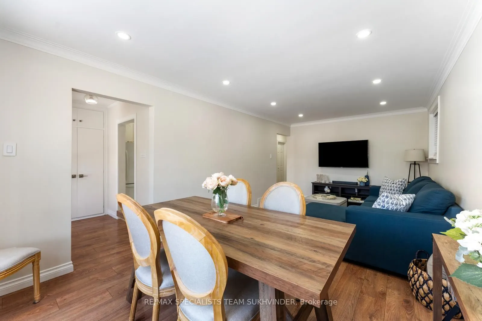21 White Abbey Park