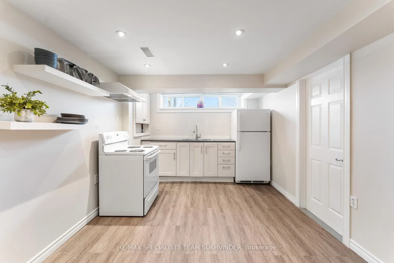 21 White Abbey Park