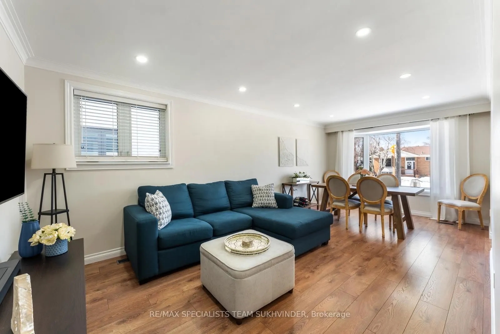 21 White Abbey Park