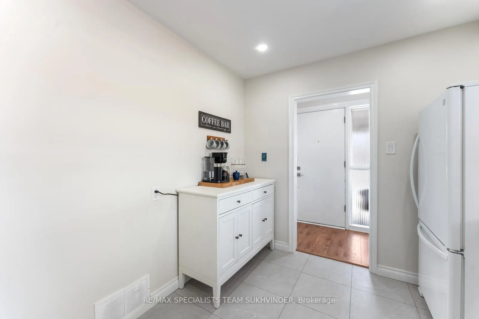 21 White Abbey Park