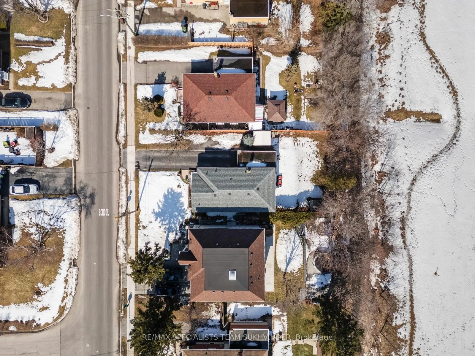 21 White Abbey Park