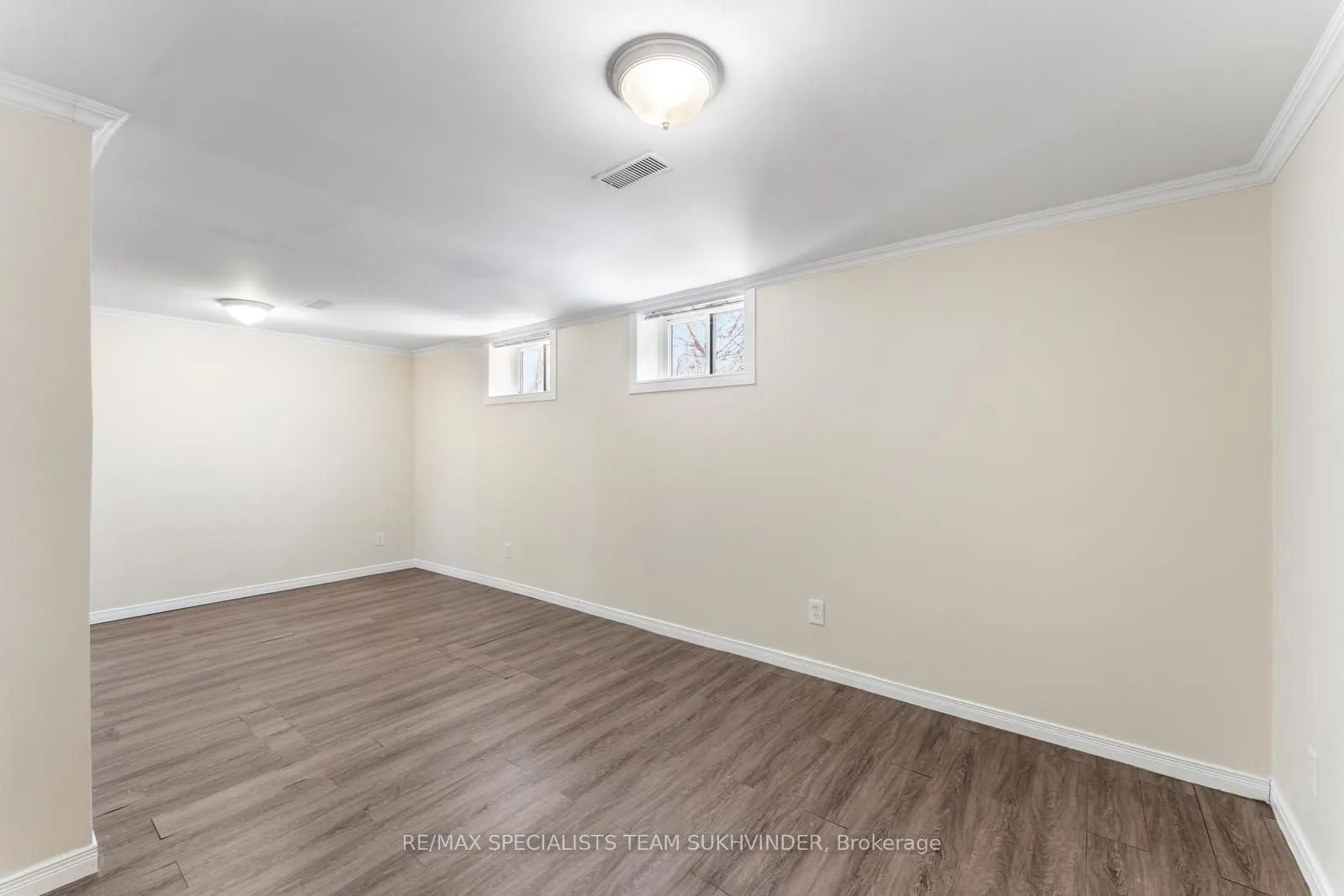 21 White Abbey Park