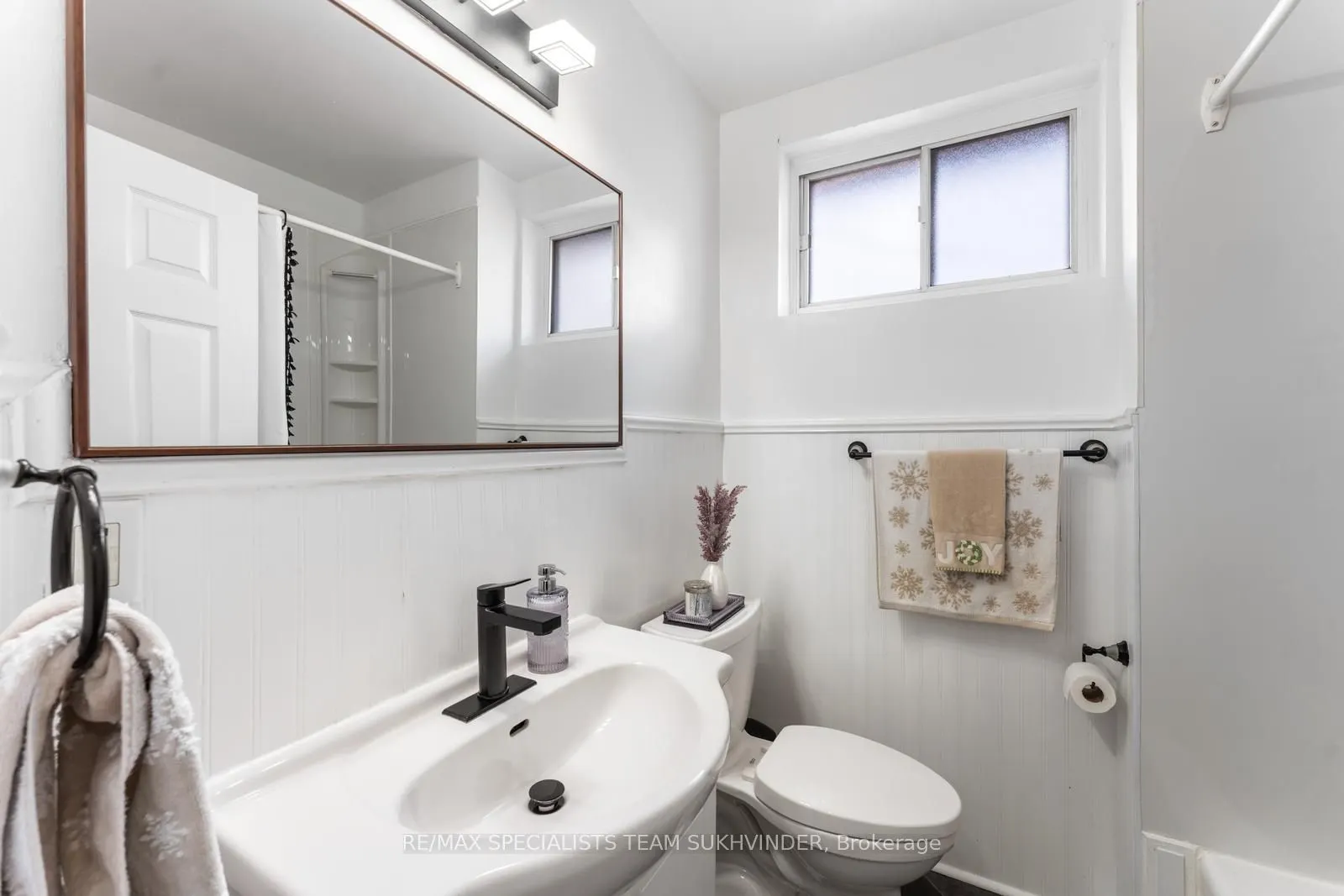 21 White Abbey Park