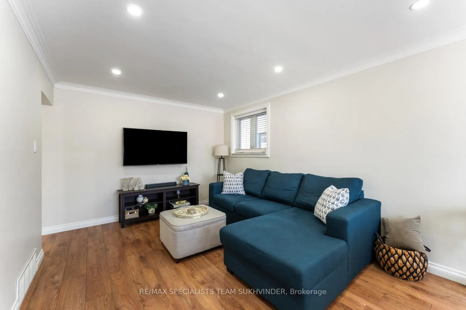 21 White Abbey Park