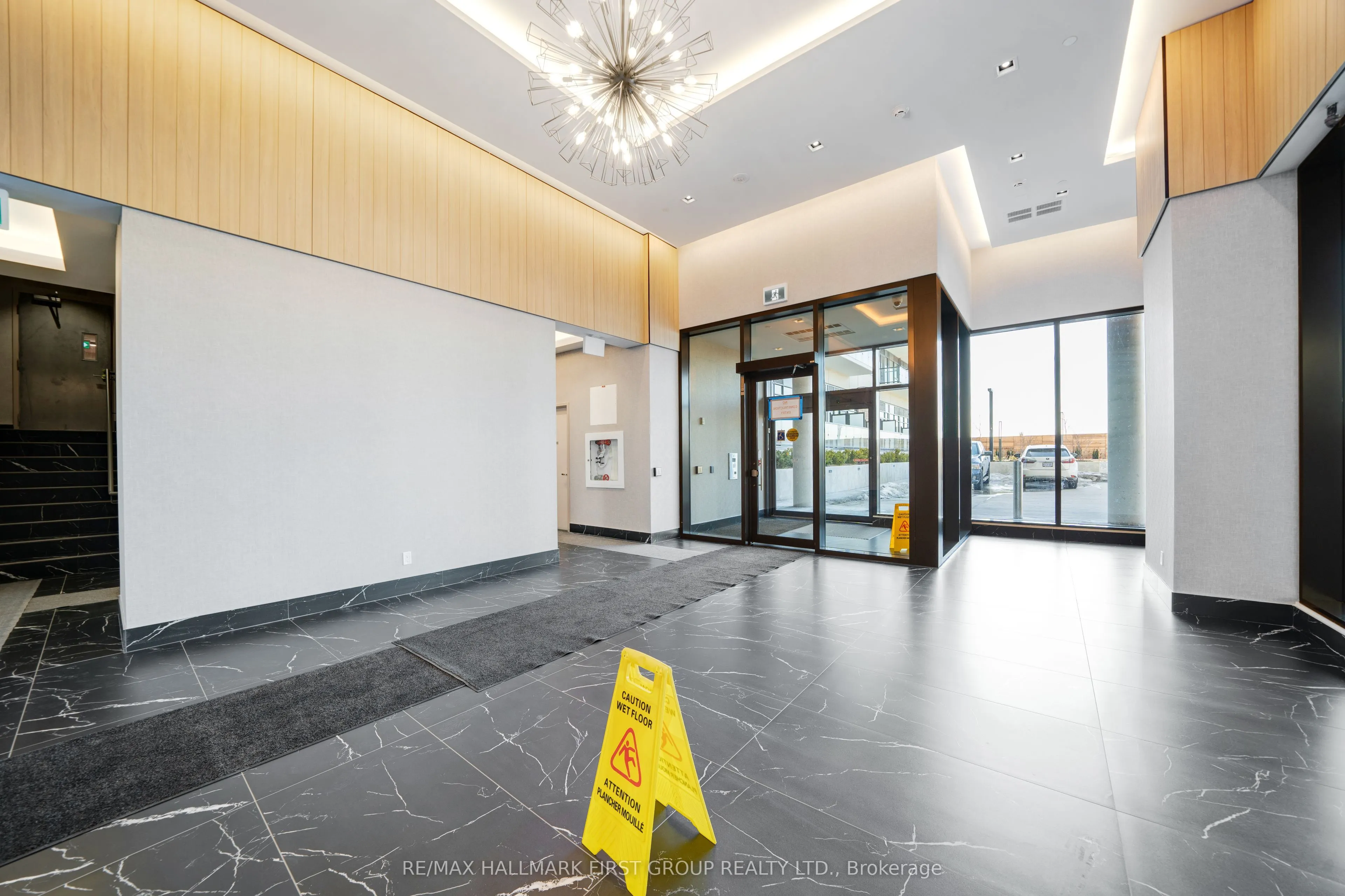 1350 Ellesmere Road, #301