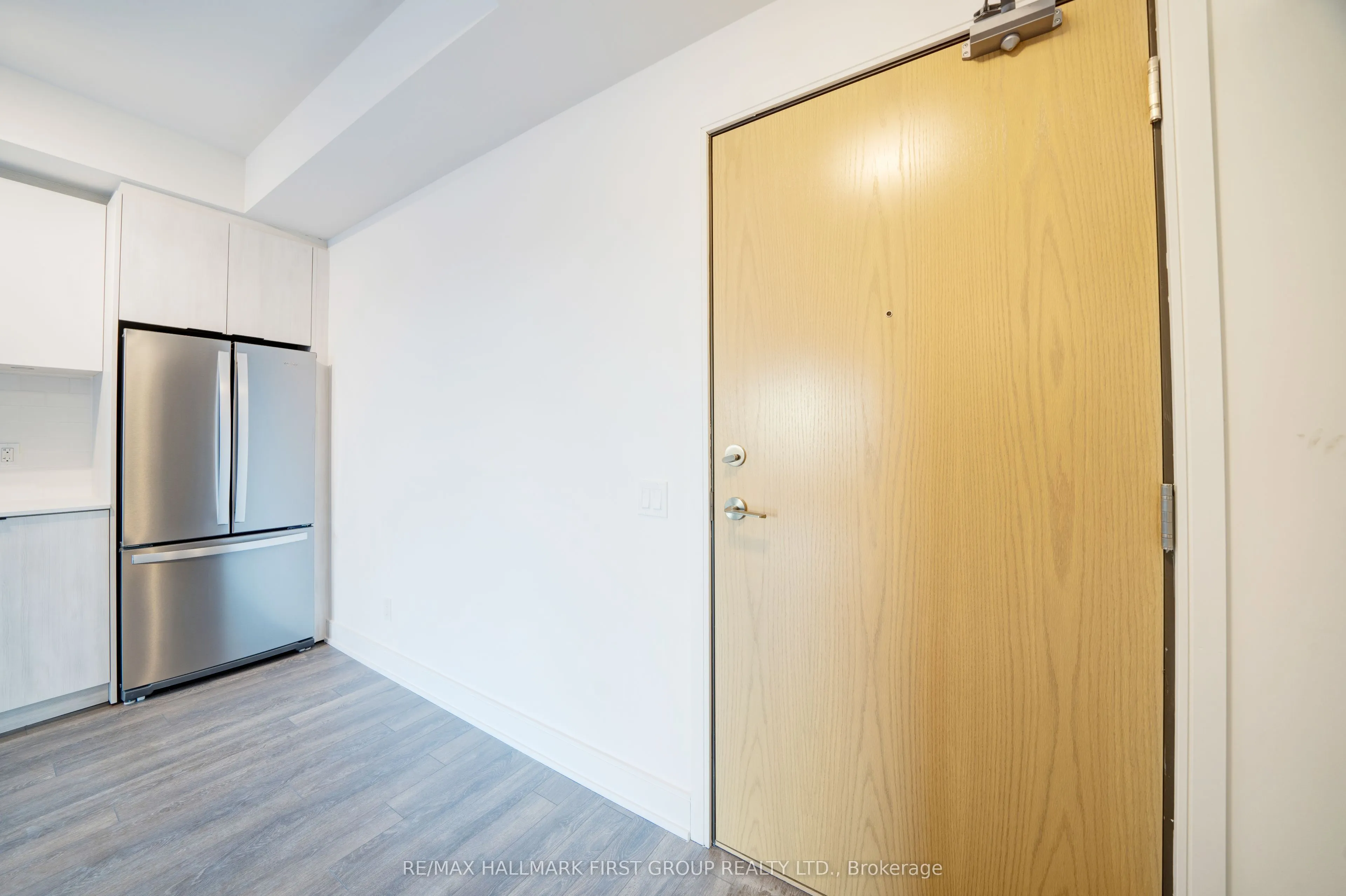 1350 Ellesmere Road, #301